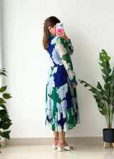 Size M, Green Floral Tiered Midi Dress