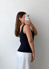 Size L-XL Black Ribbed Tank Top