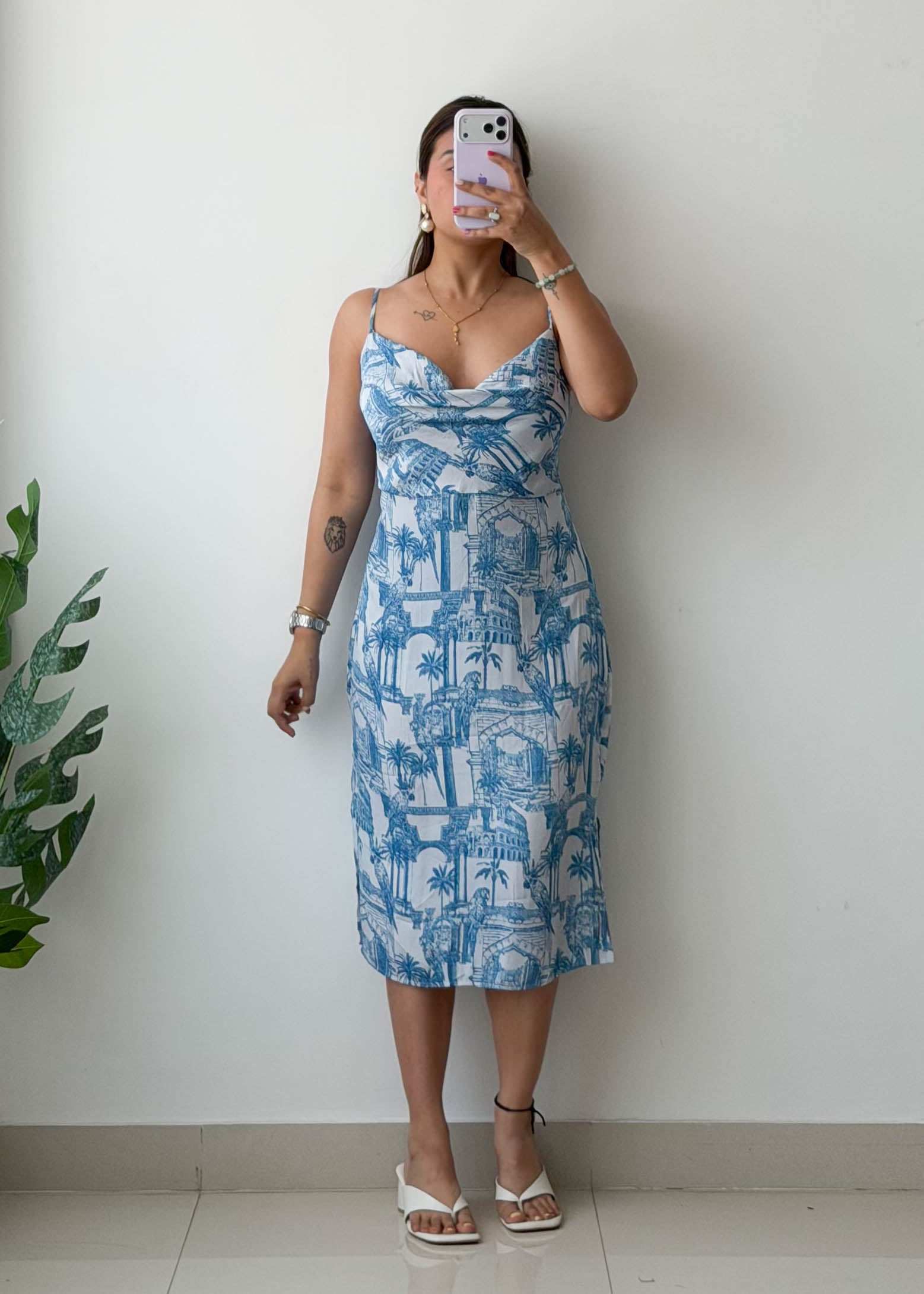 M-L Blue White Printed Midi Dress