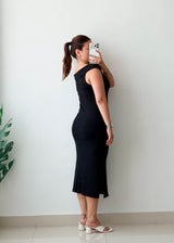 Size M-L Black Off-Shoulder Midi Dress