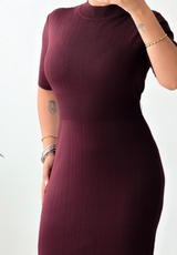 Size M-L Burgundy Ribbed Mock Neck Midi Dress