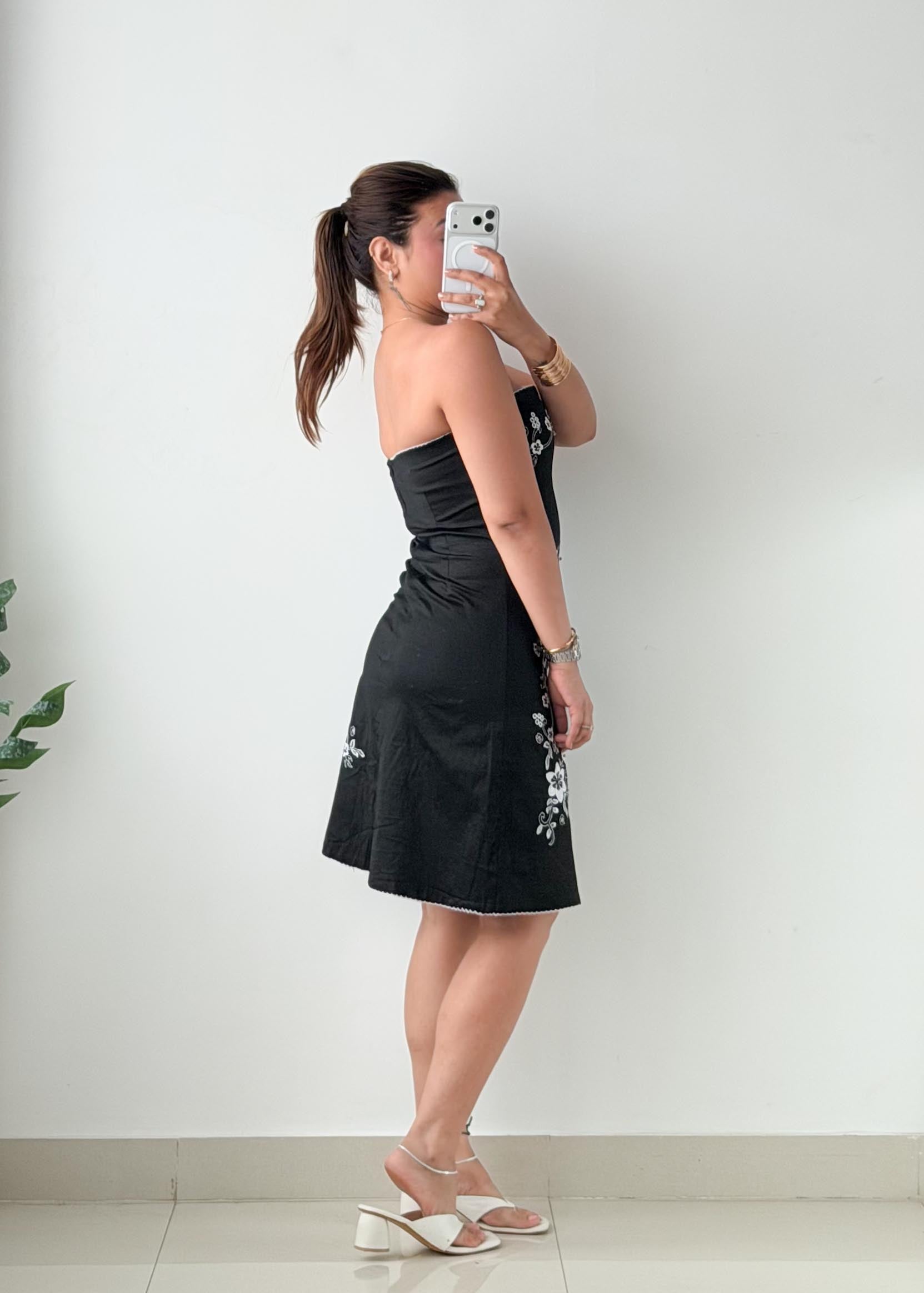Size S-M Black Floral Embroidered Strapless Mini Dress