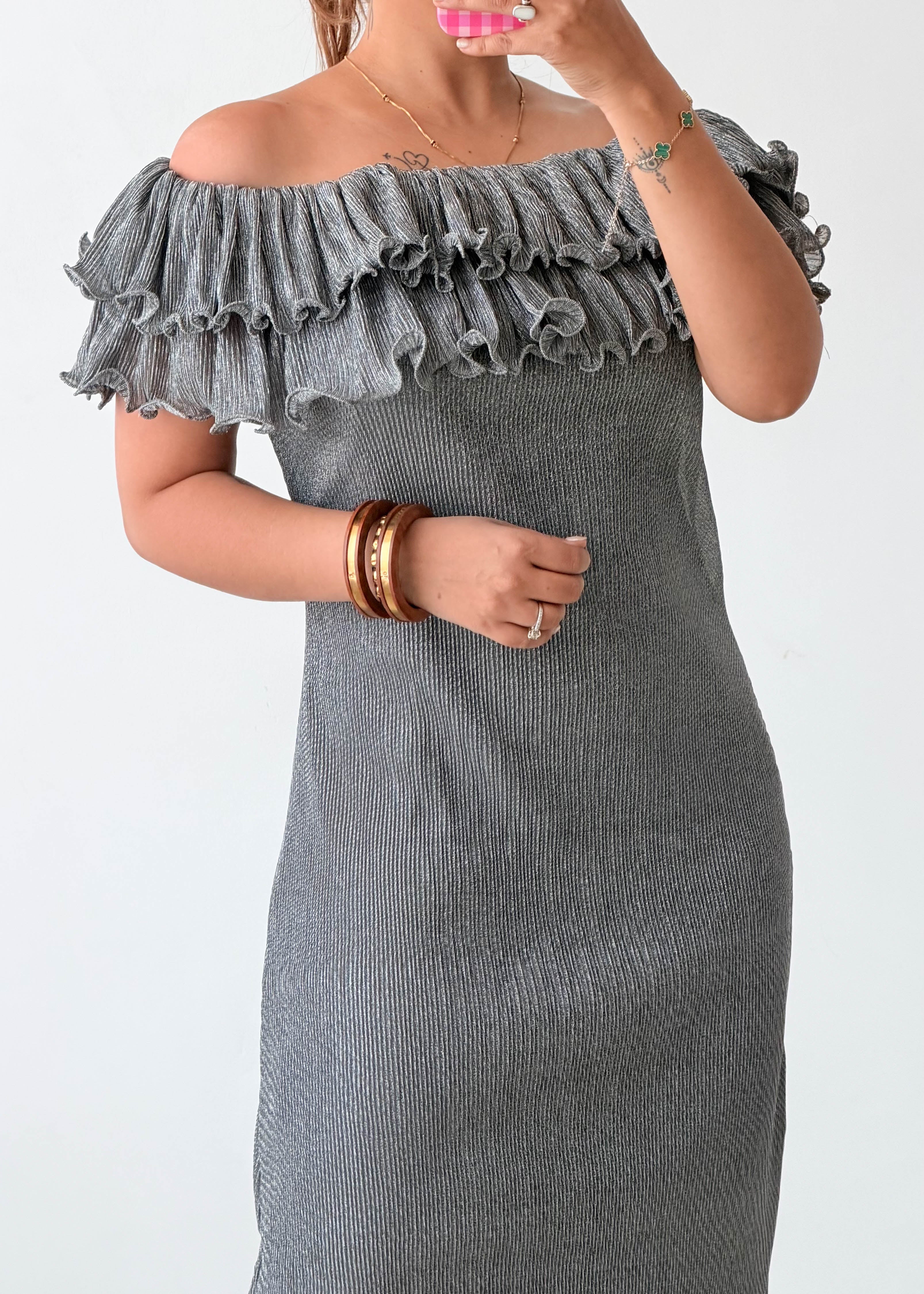 Size S-M Grey Off-Shoulder Ribbed Midi Dress