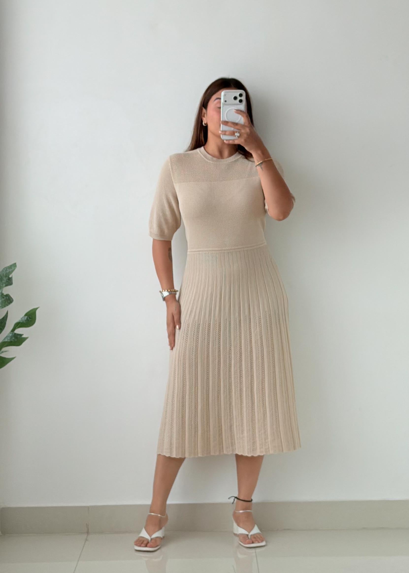 Size L-XL Beige Pleated Knit Midi Dress