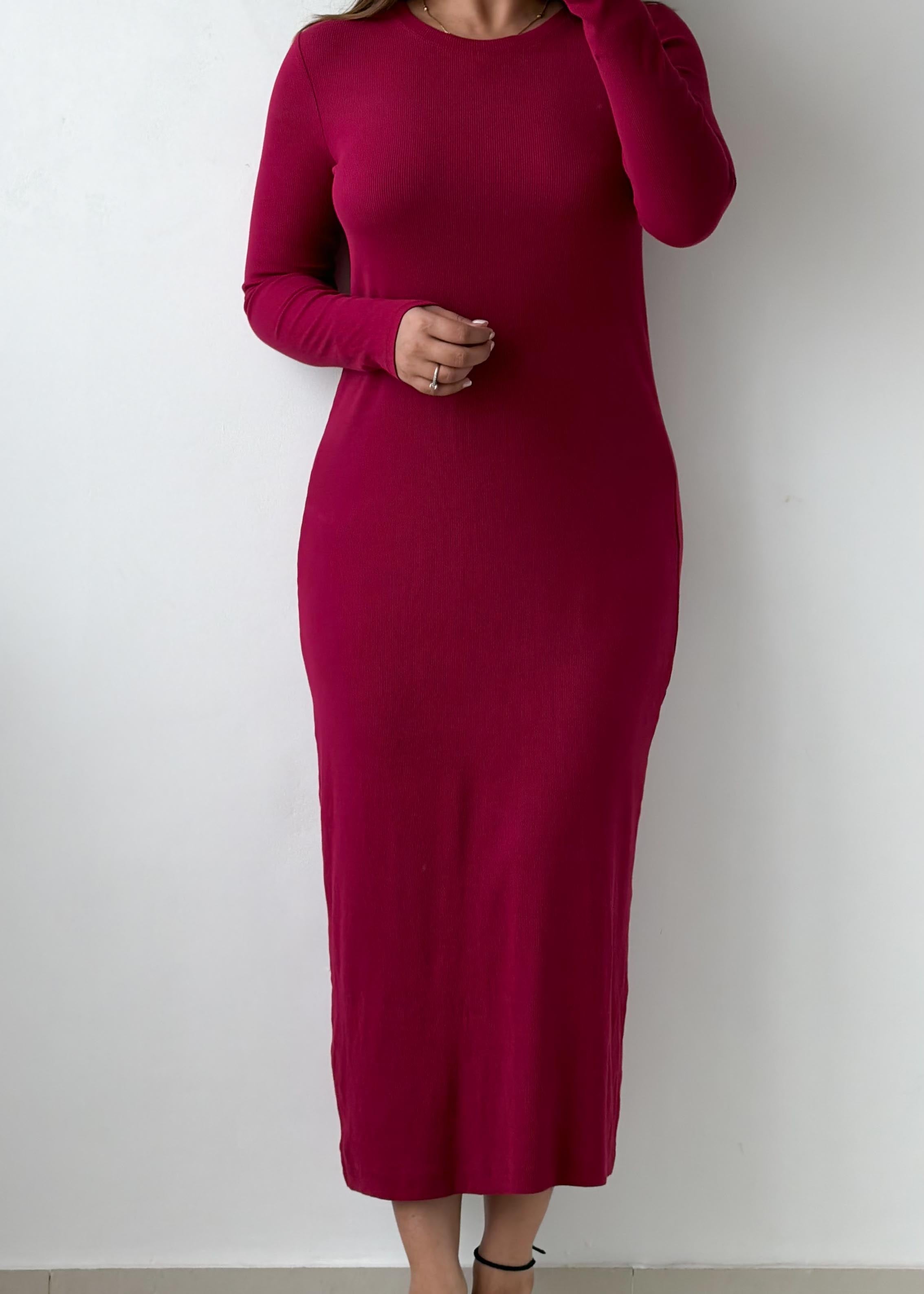 Size M-L Wine Ribbed Knit Maxi Dress