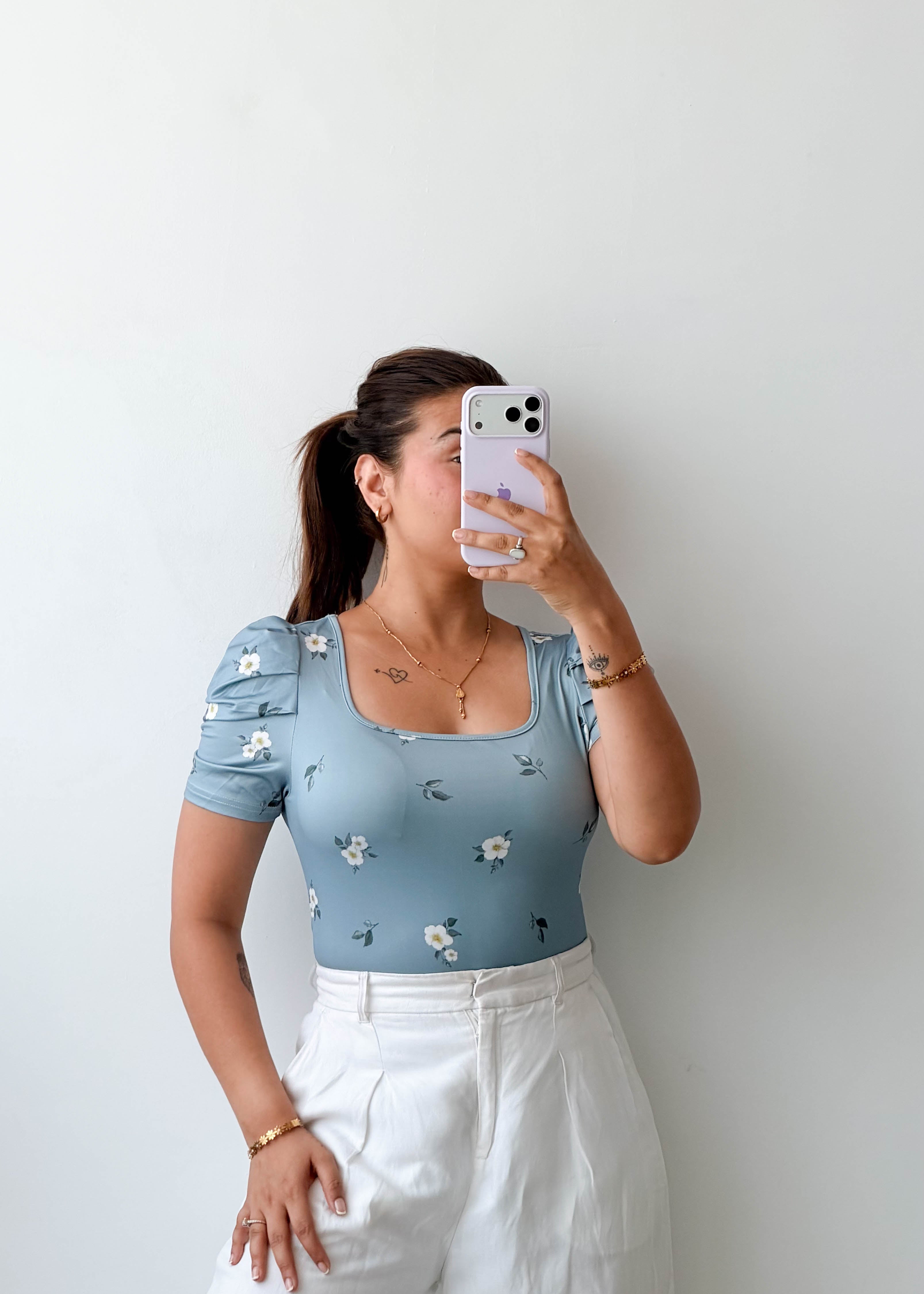 Size S-M Blue Floral Puff Sleeve Top