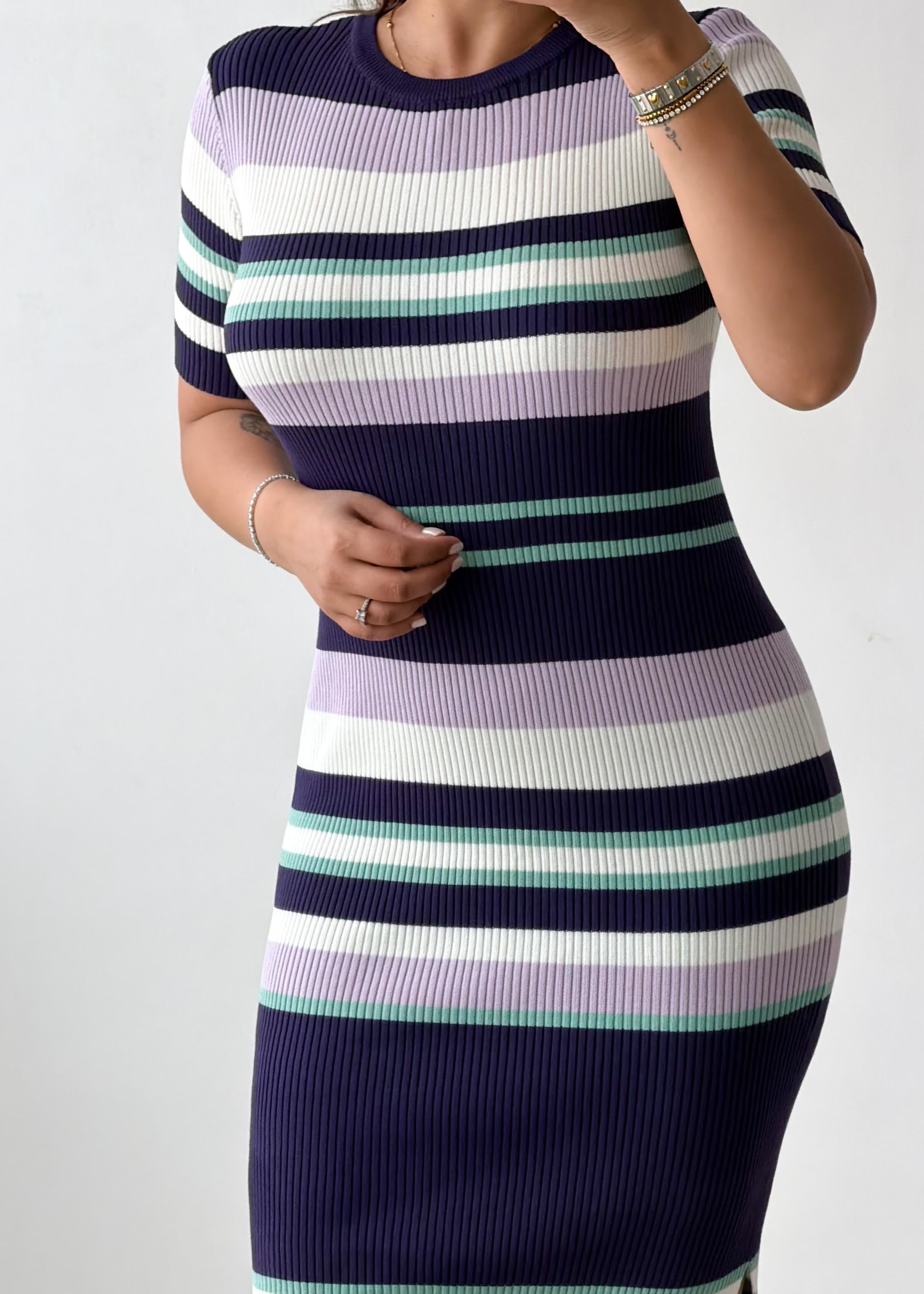 Size M-L Multicolor Striped Ribbed Knit Midi Dress