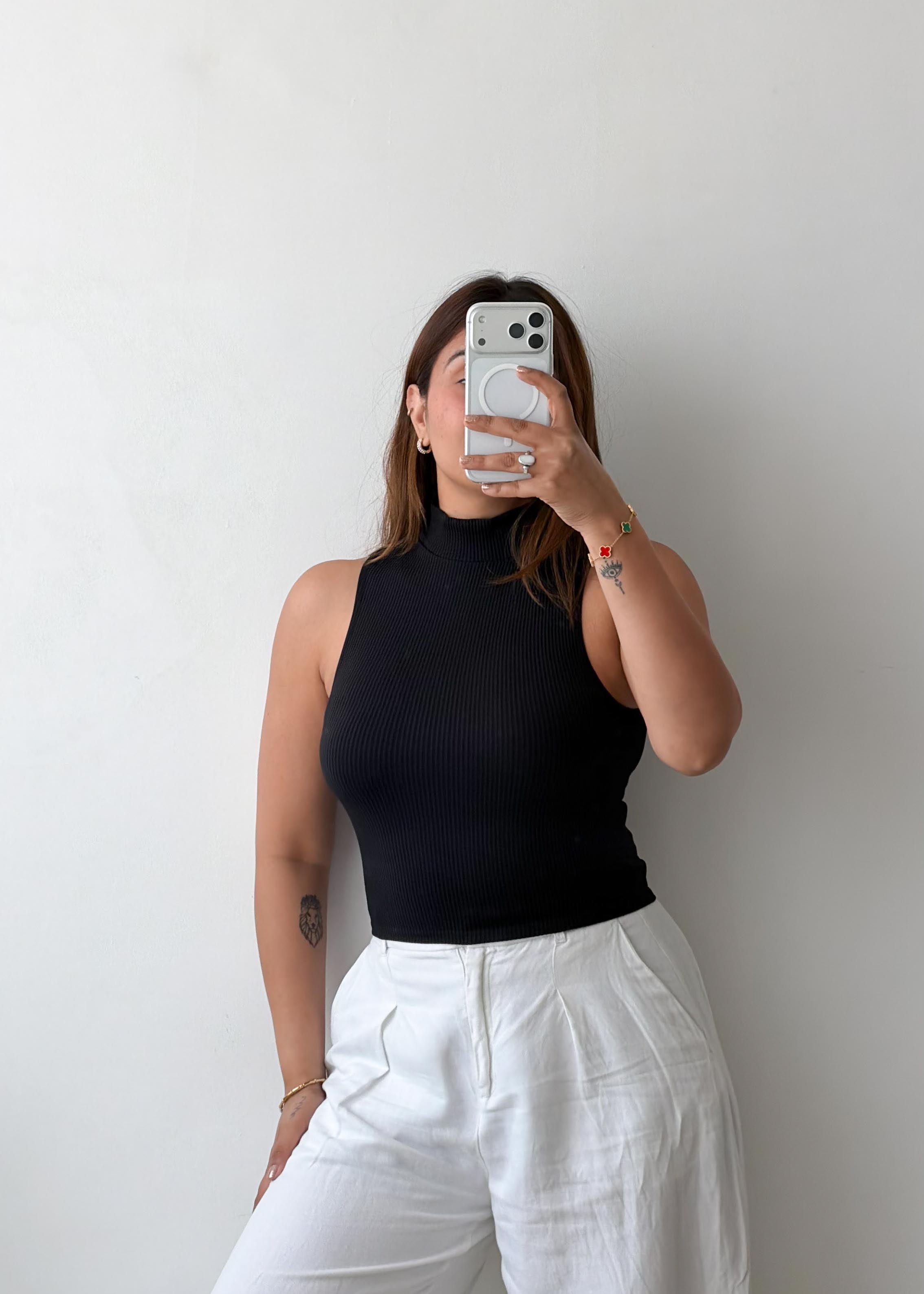 Size S-M Black High Neck Sleeveless Top