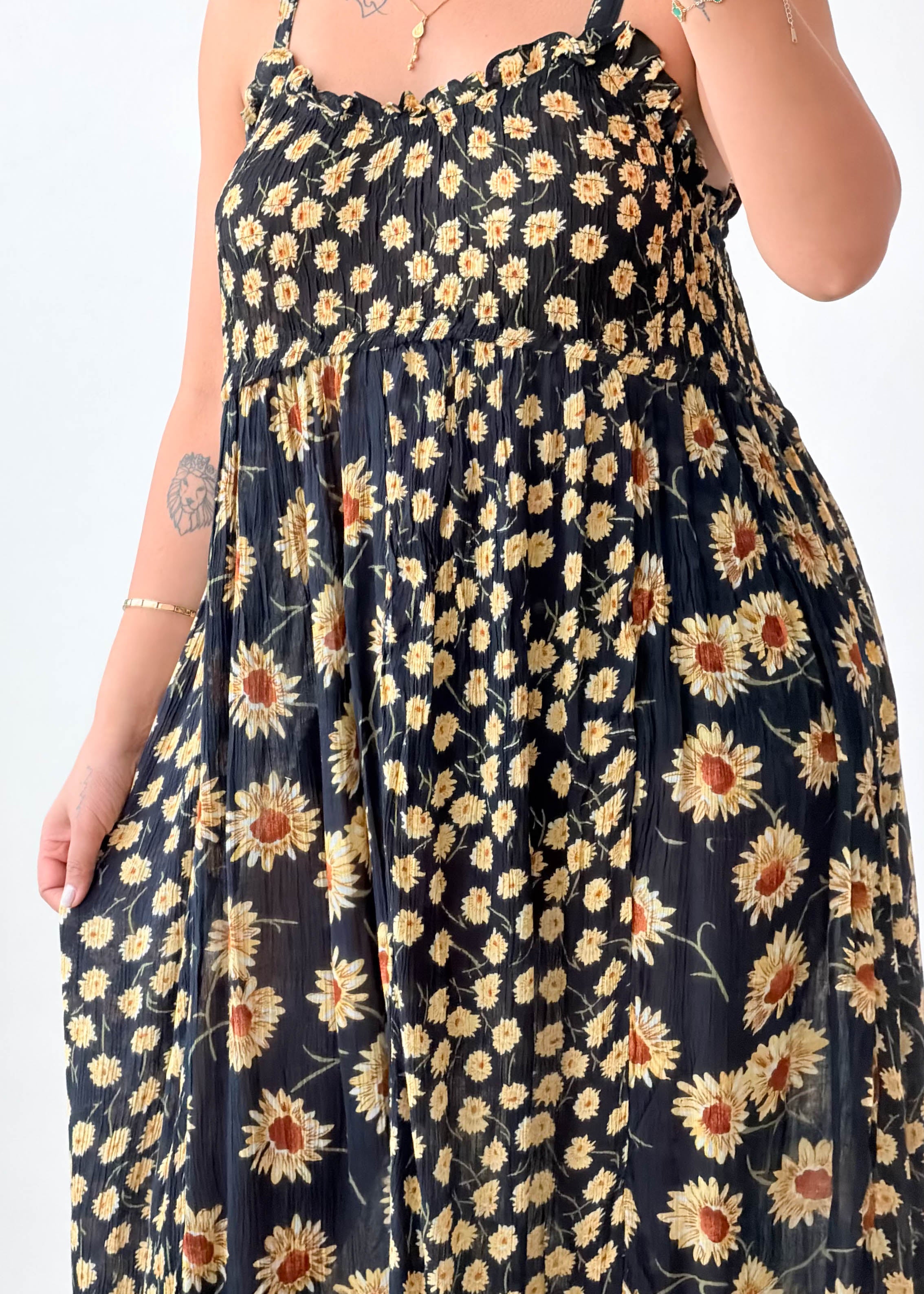 Size M-L Black Floral Maxi Dress