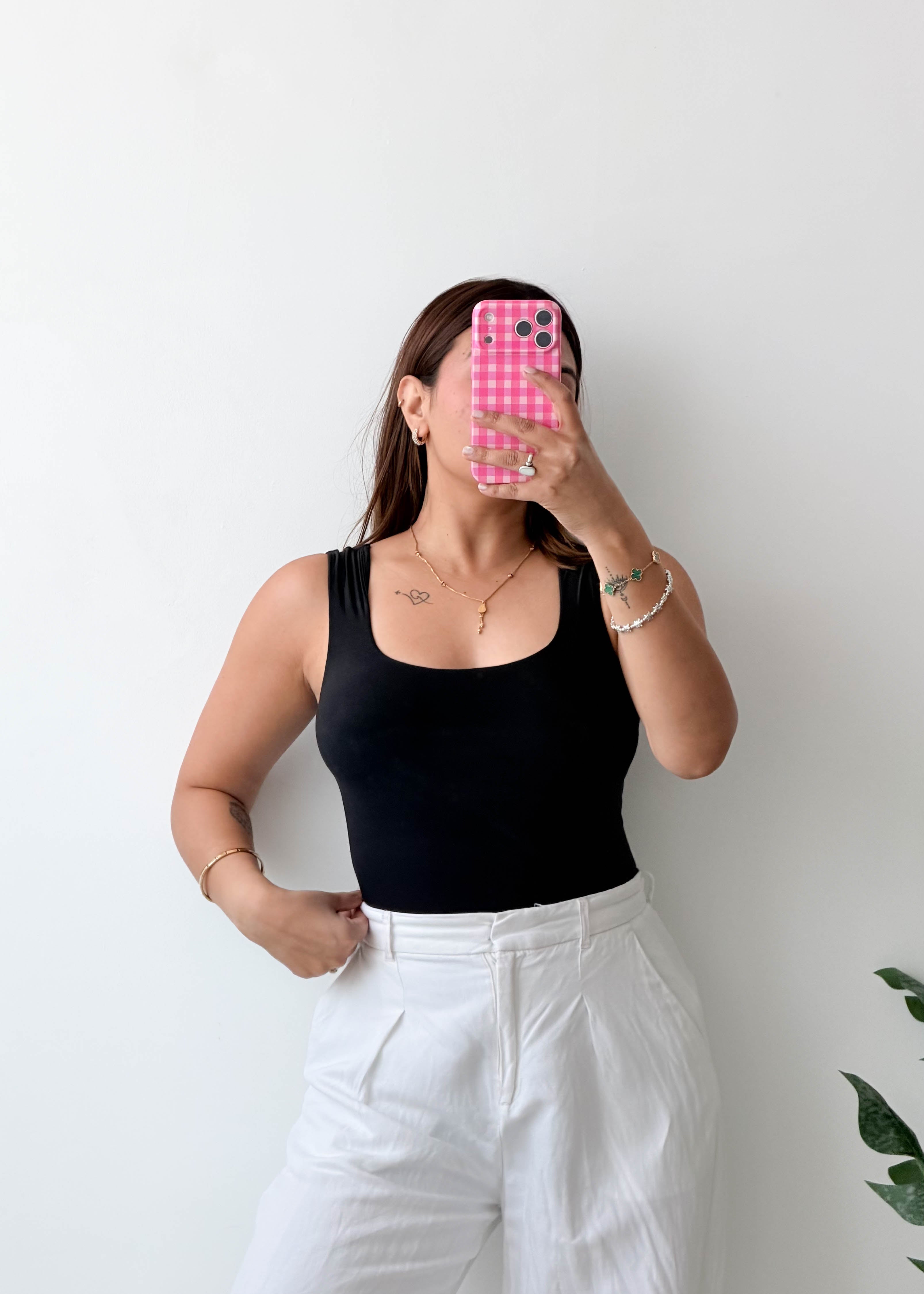 Size M Black Scoop Neck Bodysuit