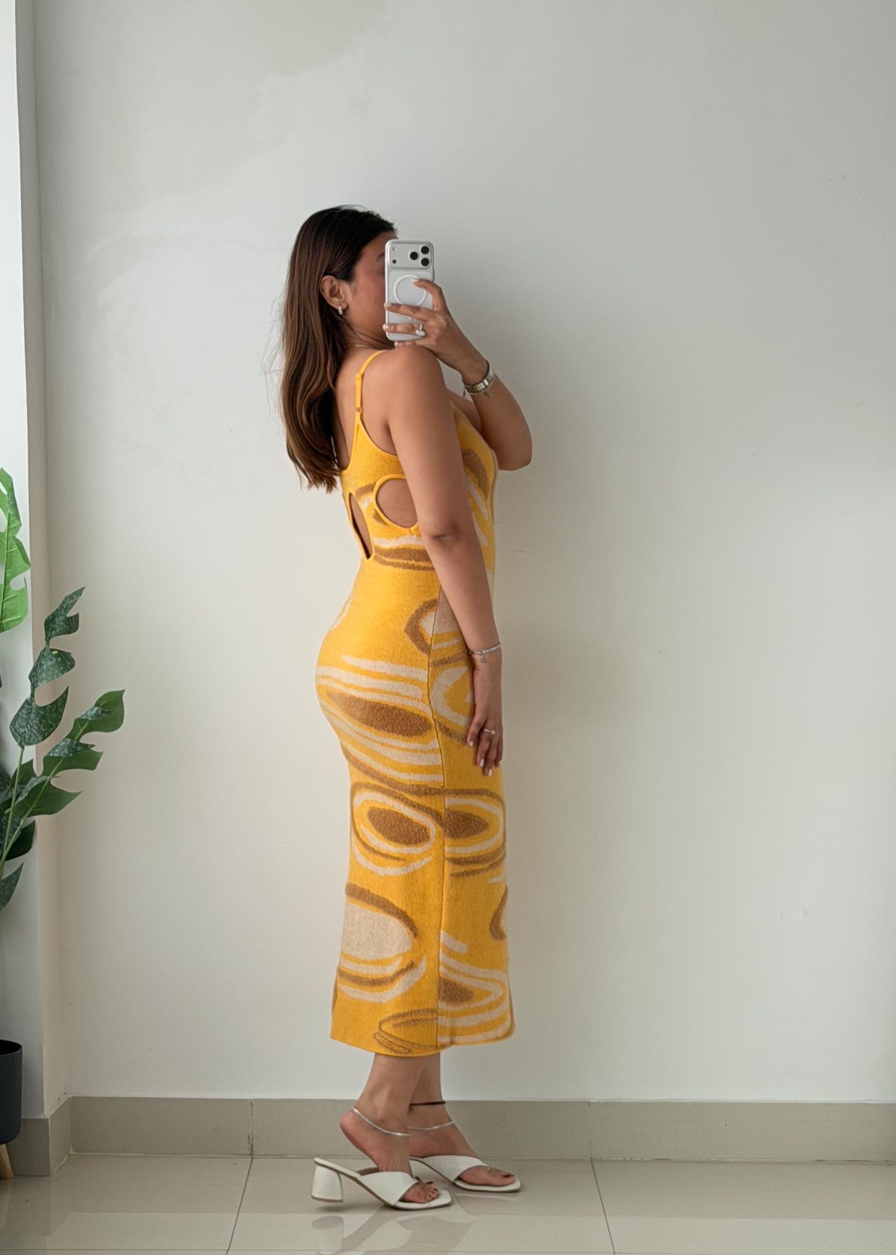 Size S-M Mustard Abstract Print Knit Midi Dress