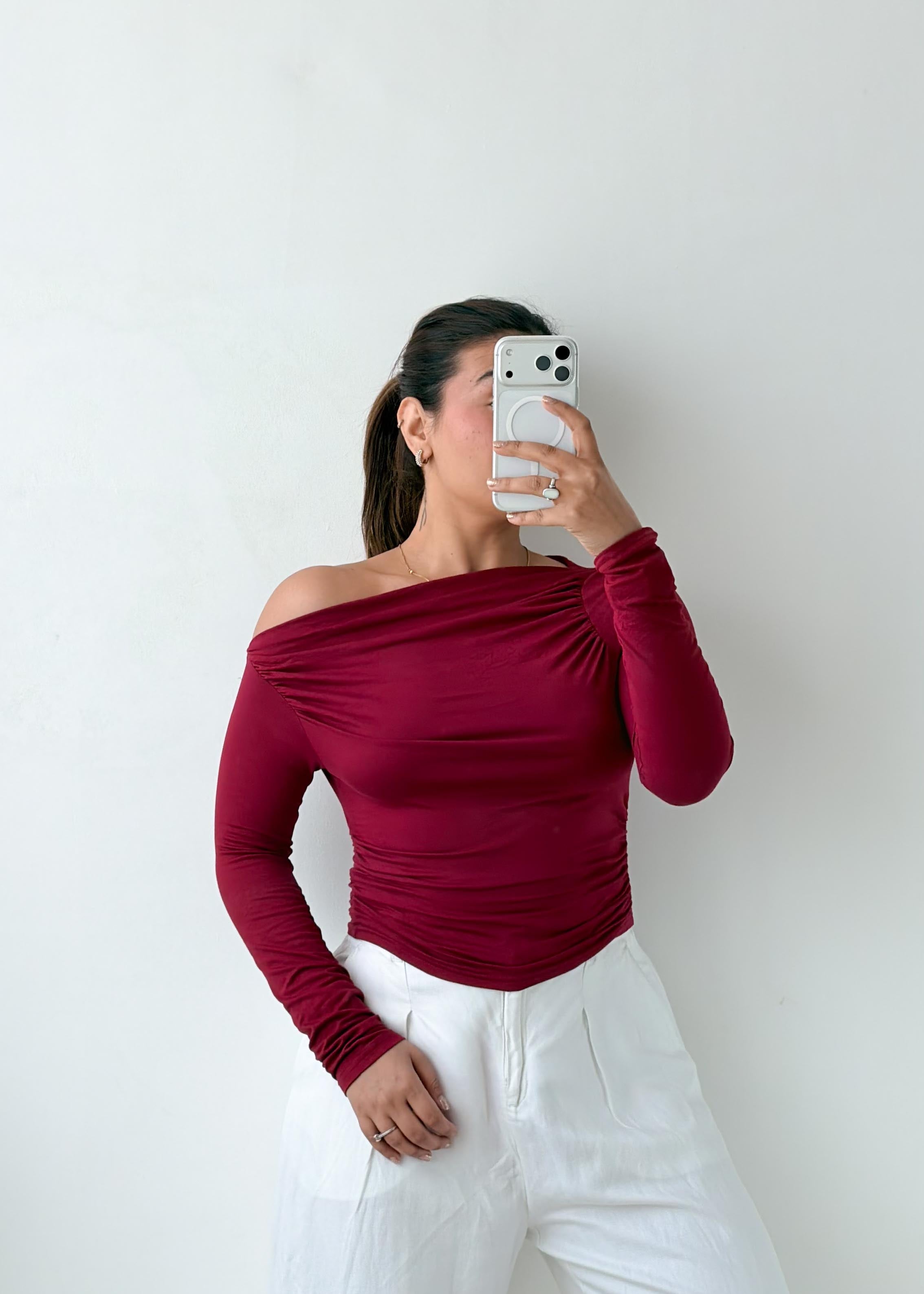 Size S-M Wine Off Shoulder Ruched Top