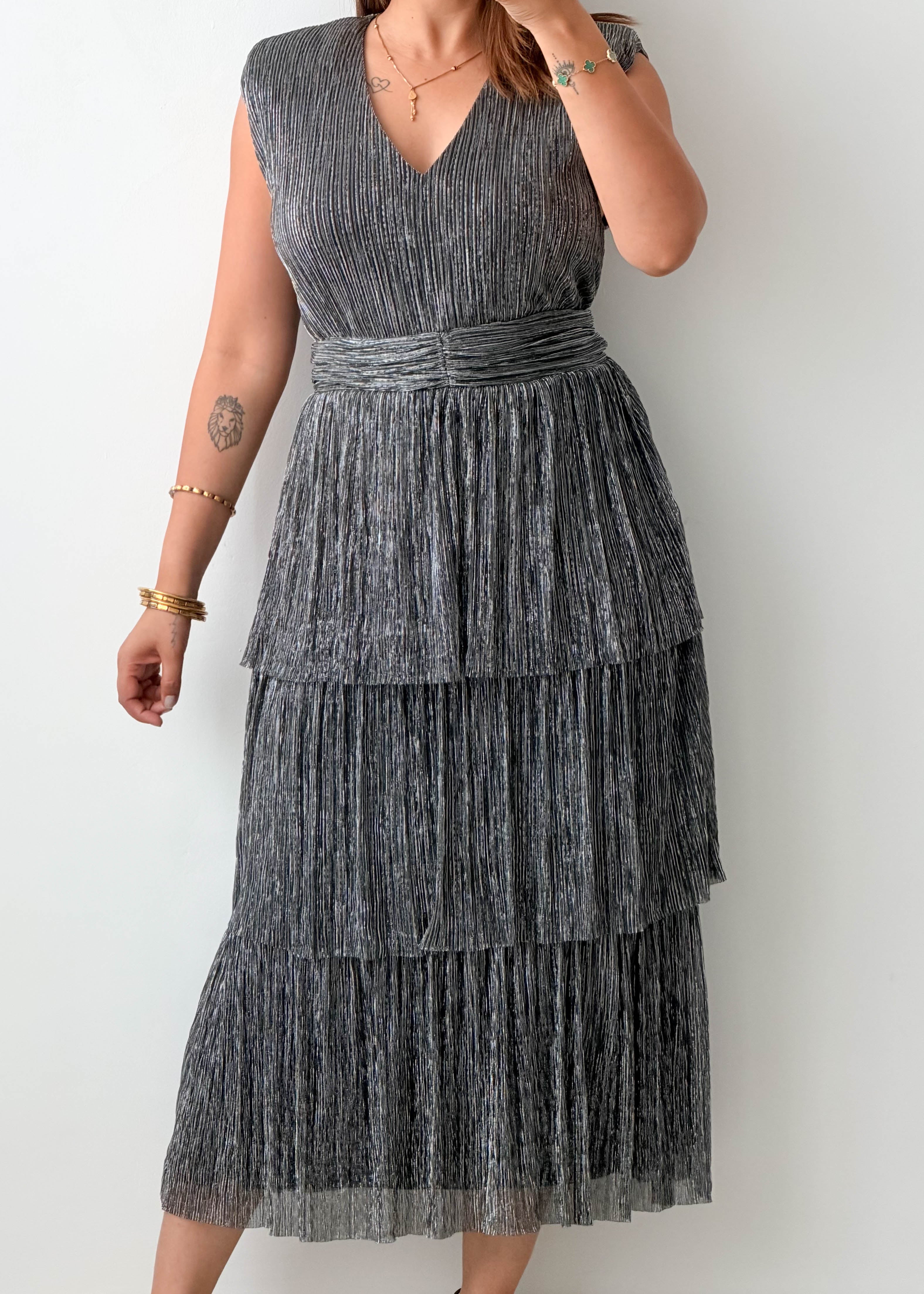 Size M-L Silver Pleated Midi Dress