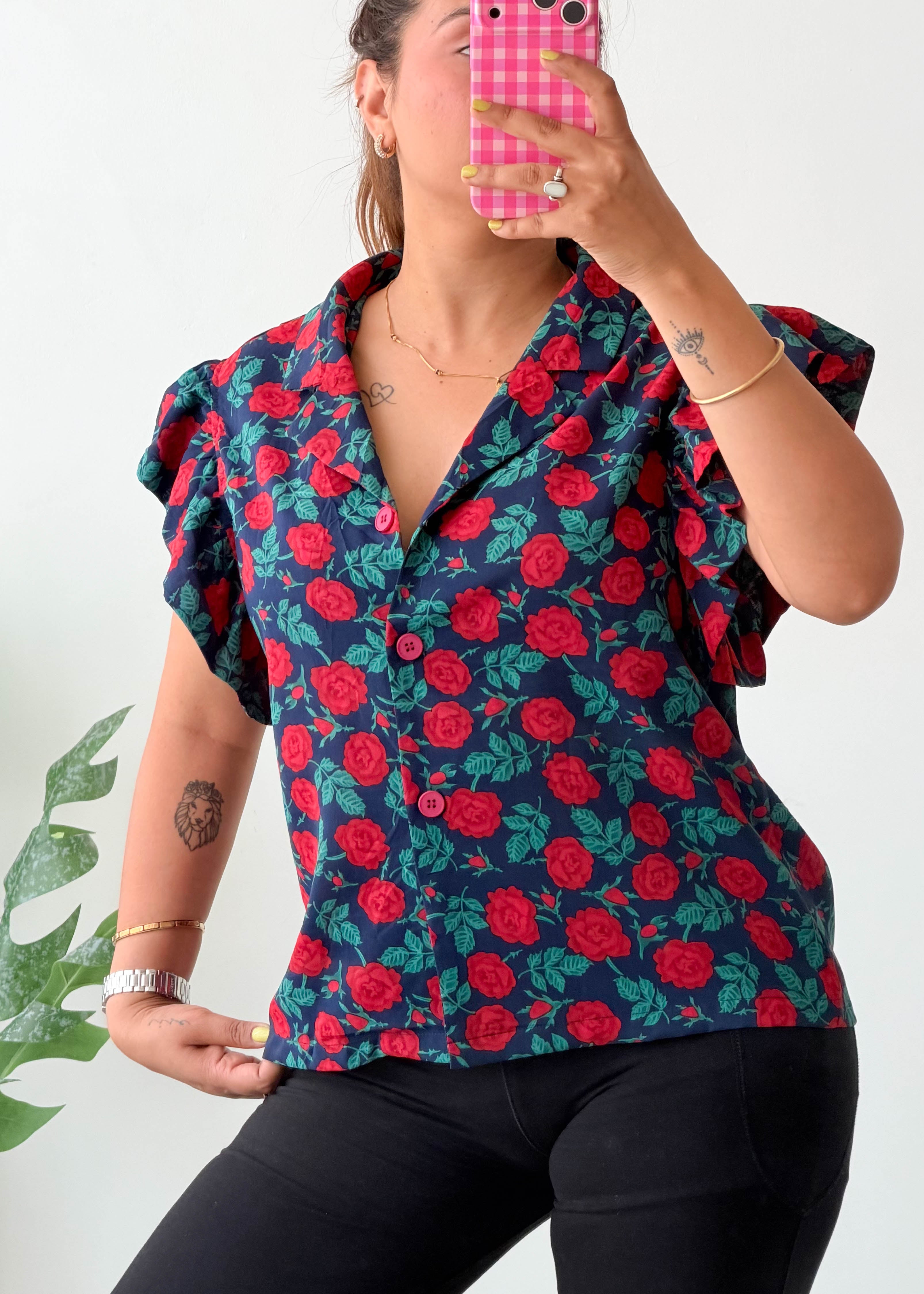 Size S-M Navy Red Rose Ruffle Sleeve Top