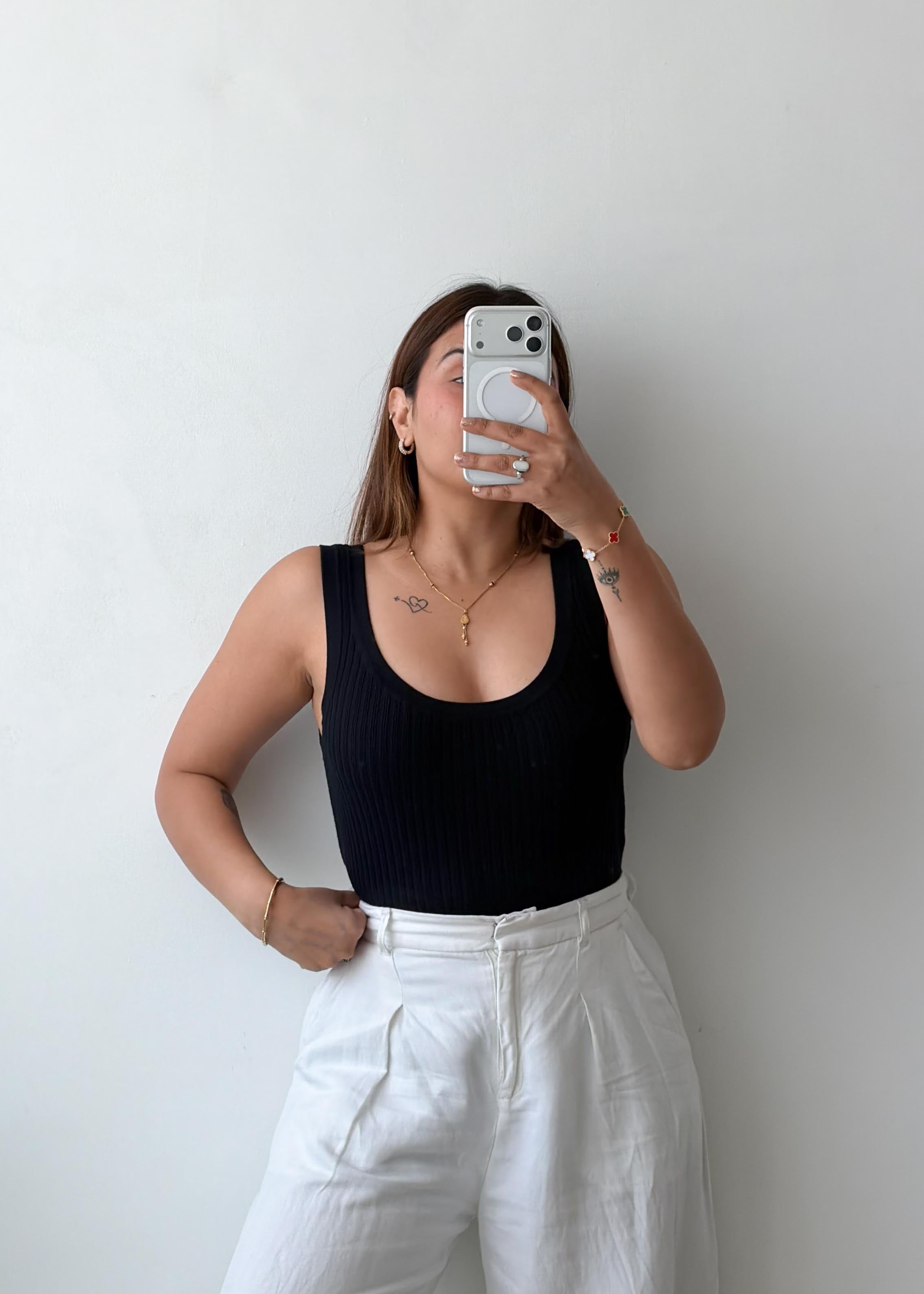 Size L-XL Black Ribbed Tank Top