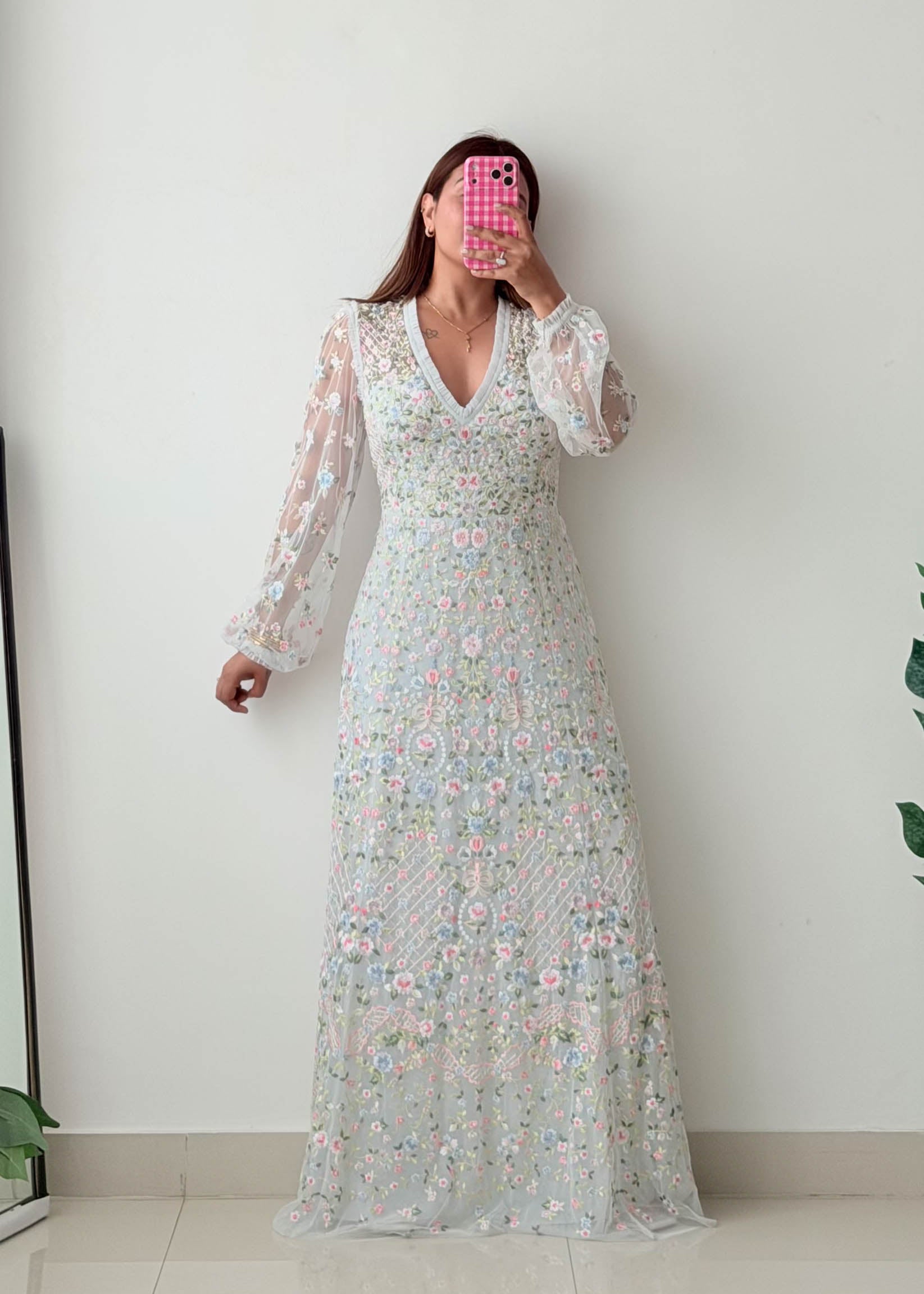 Size M-L White Embroidered Maxi Dress