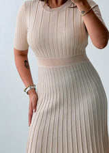 Size XS-S Cream Pleated Knit Midi Dress