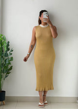 M-L Mustard Ribbed Knit Maxi Dress