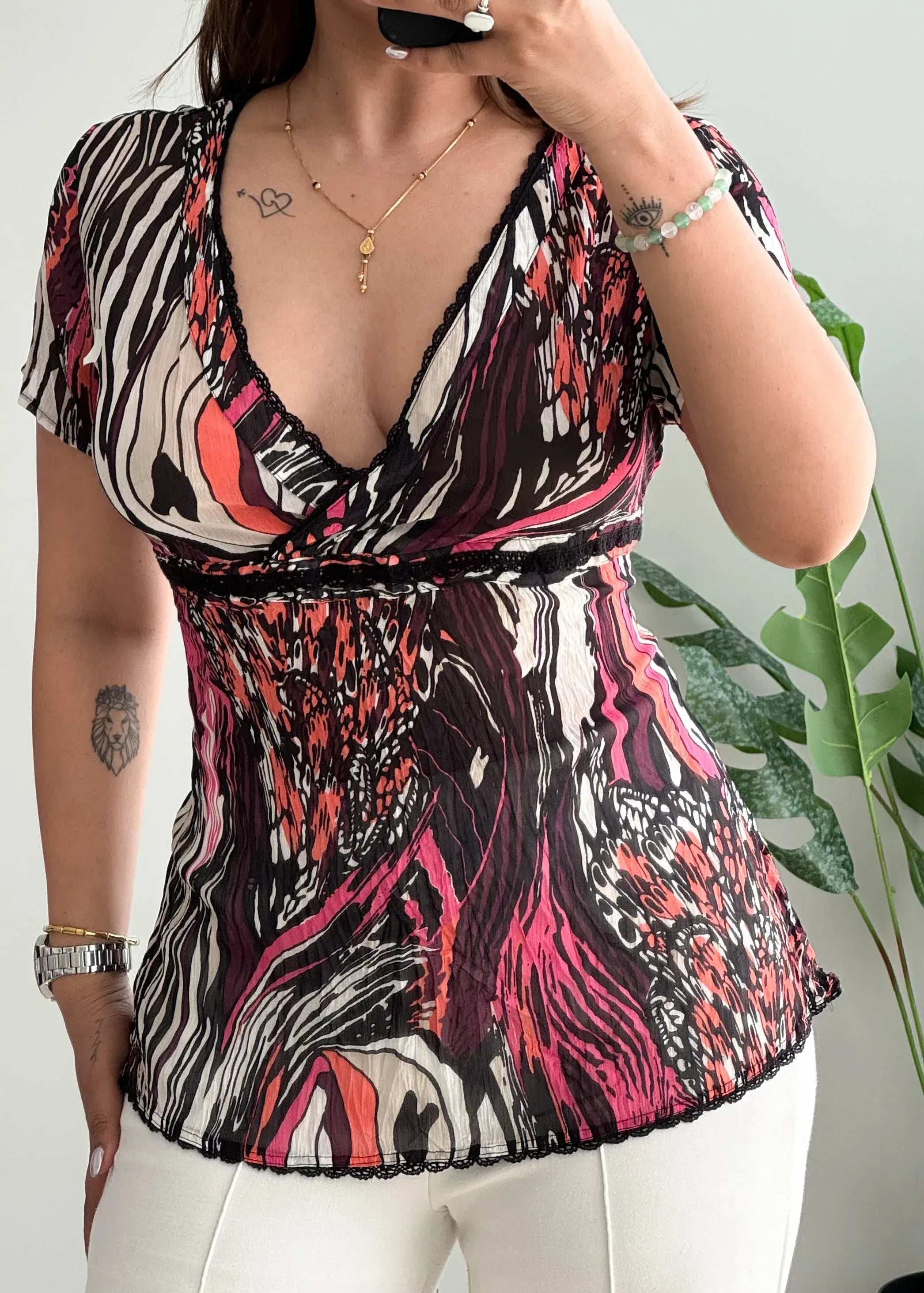 Size M-L, Printed Y2K Mesh top - Closet by Payal