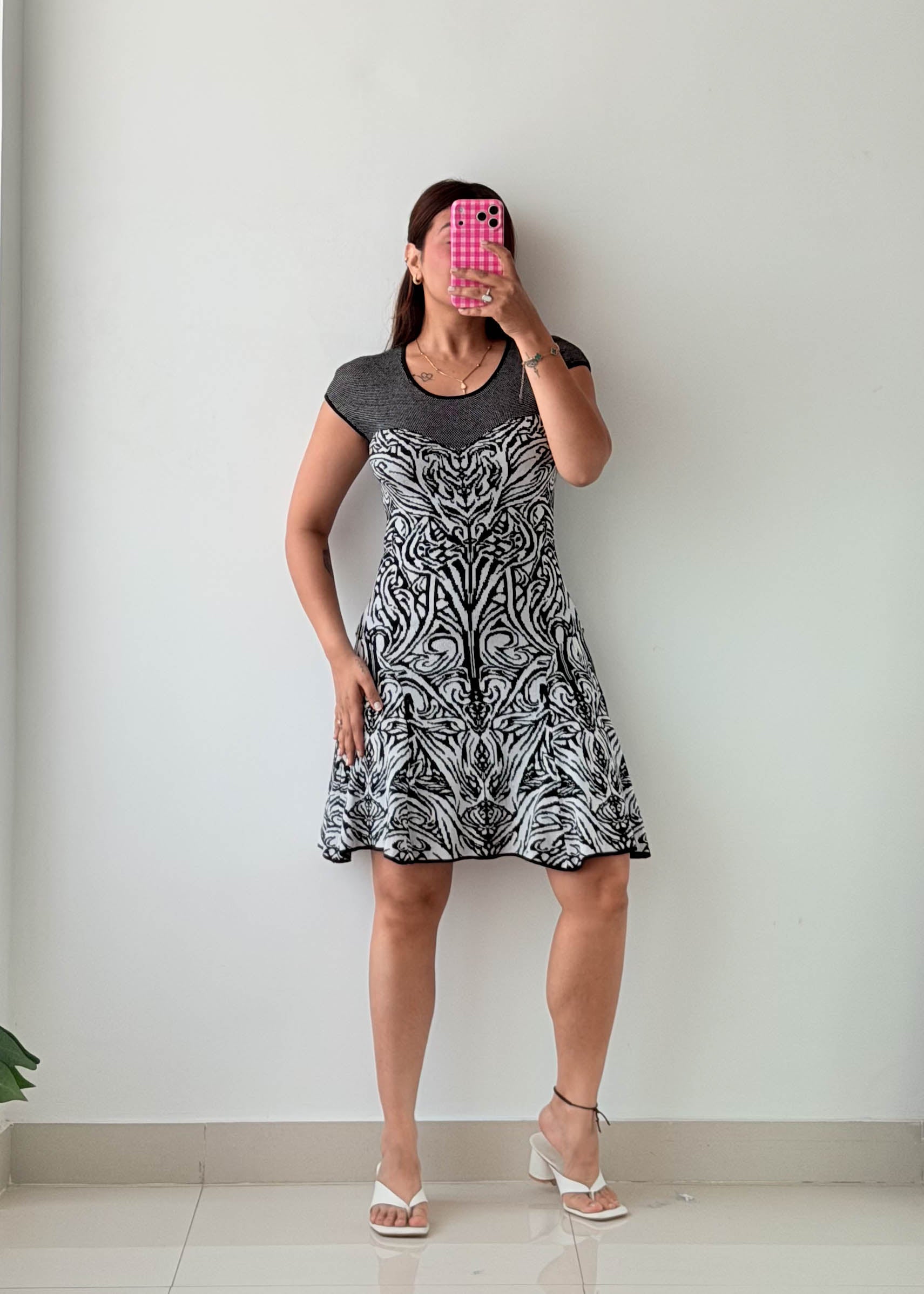 Size S-M Abstract Print Fit & Flare Dress