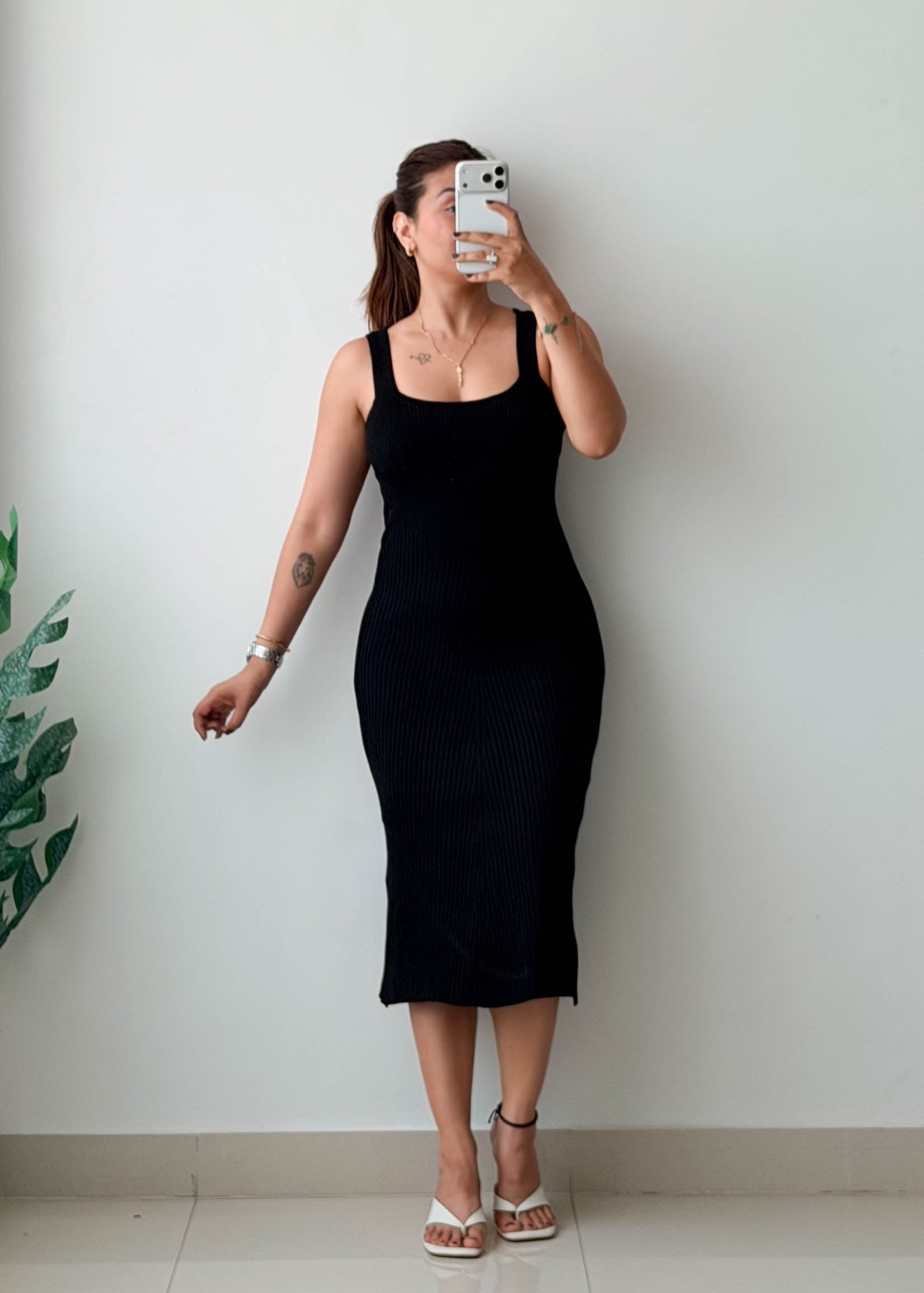 Size S-M Black Ribbed Square Neck Midi Dress