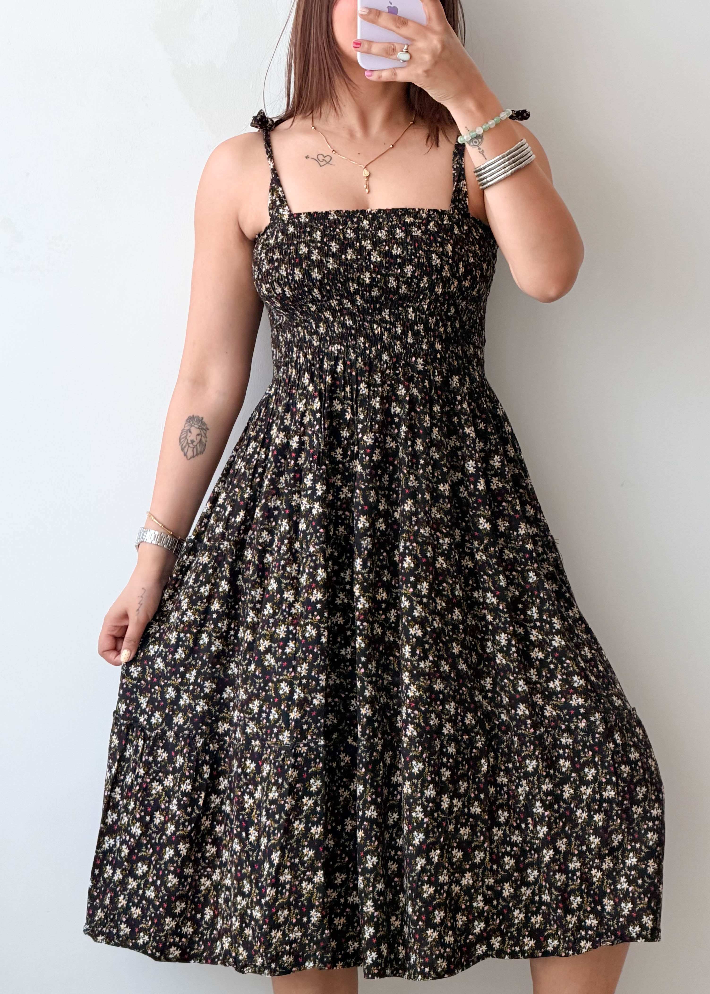 Size XS-S Black Floral Flared Midi Dress