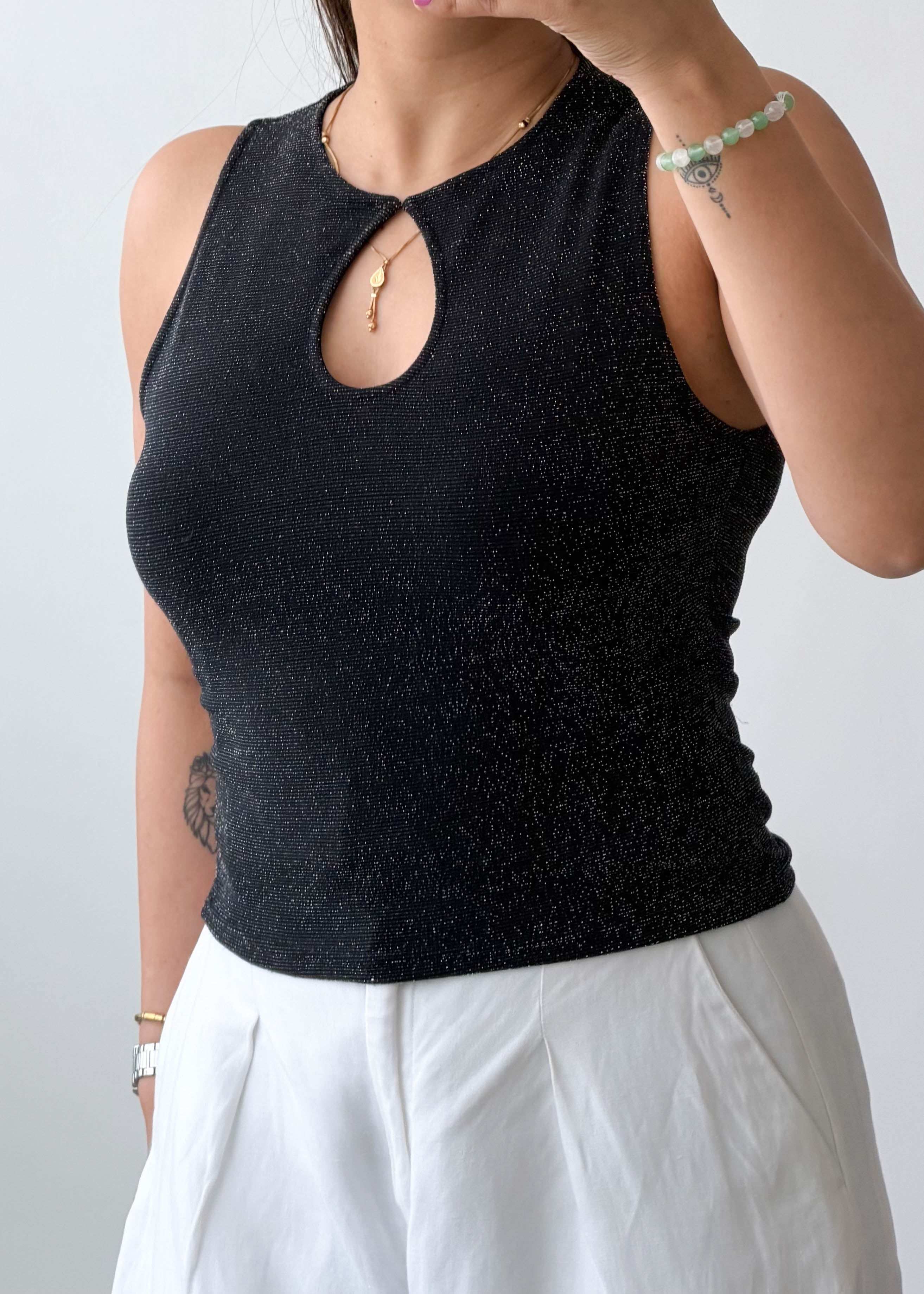 Size S-M Black Keyhole Sleeveless Top