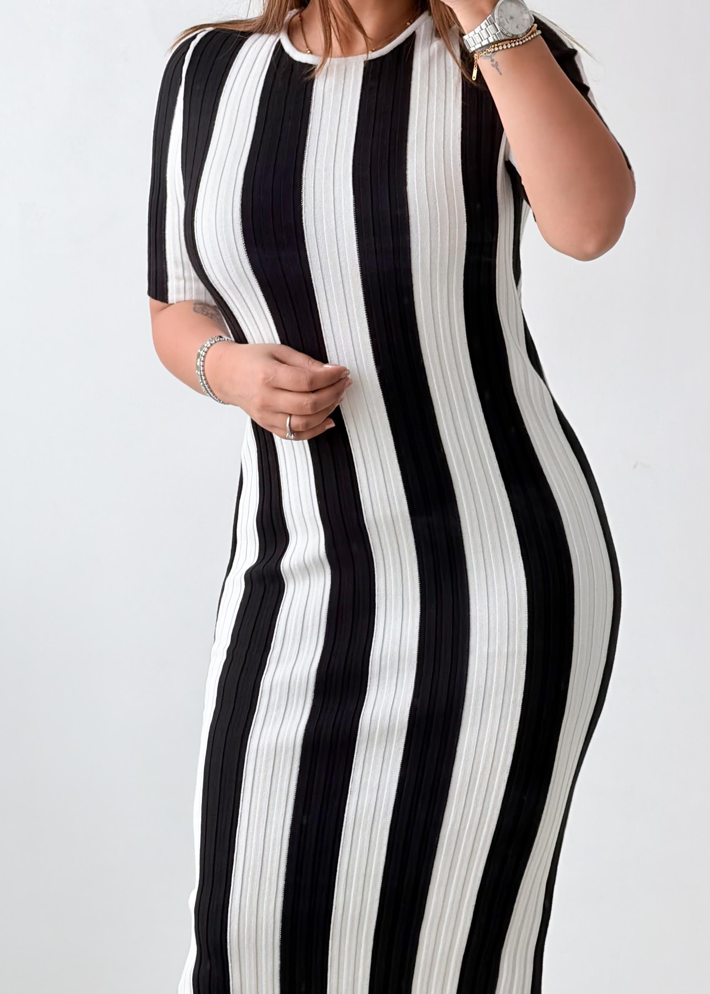Size M-L Black & White Vertical Stripe Knit Midi Dress