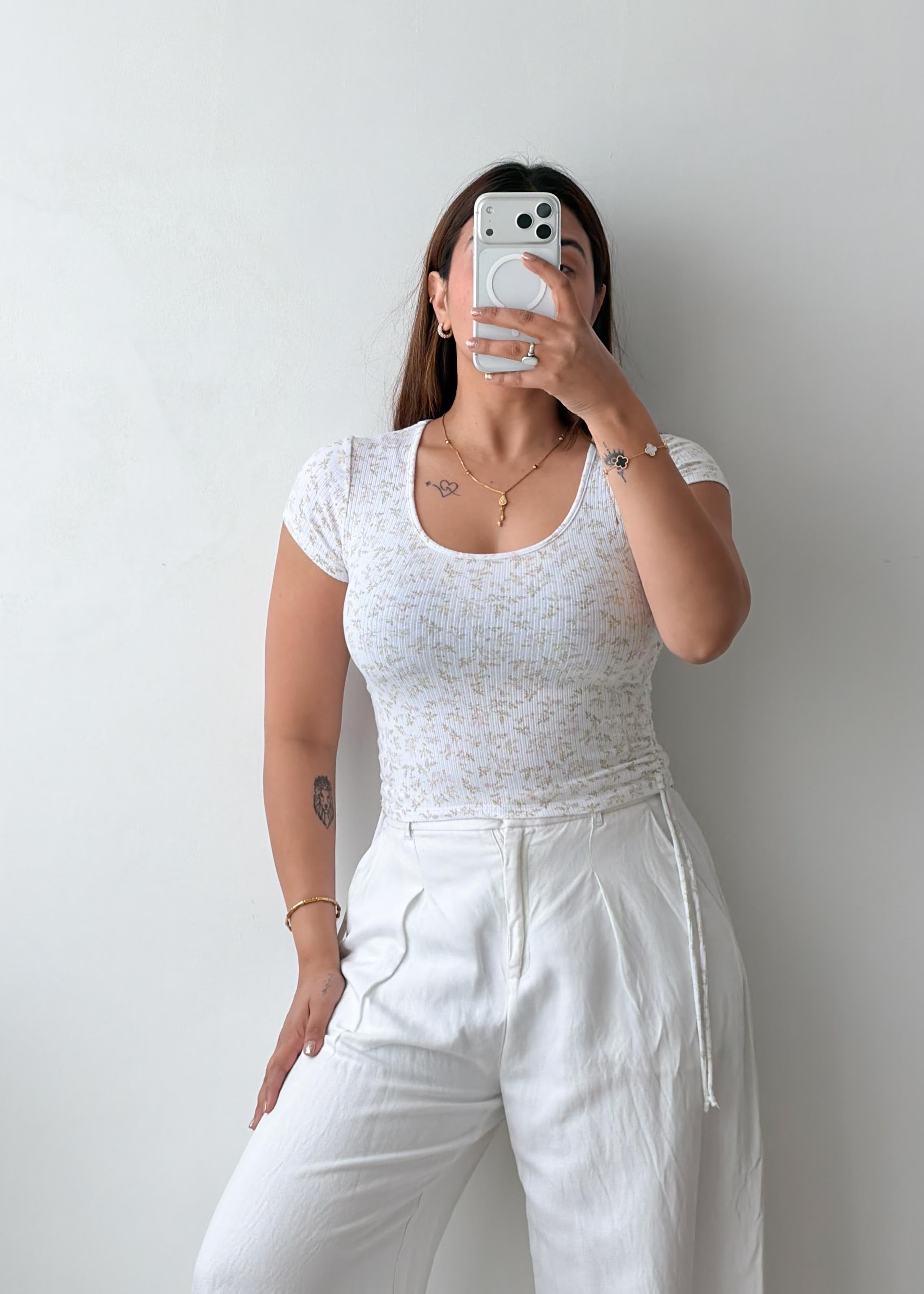 Size S-M White Floral Fitted Top