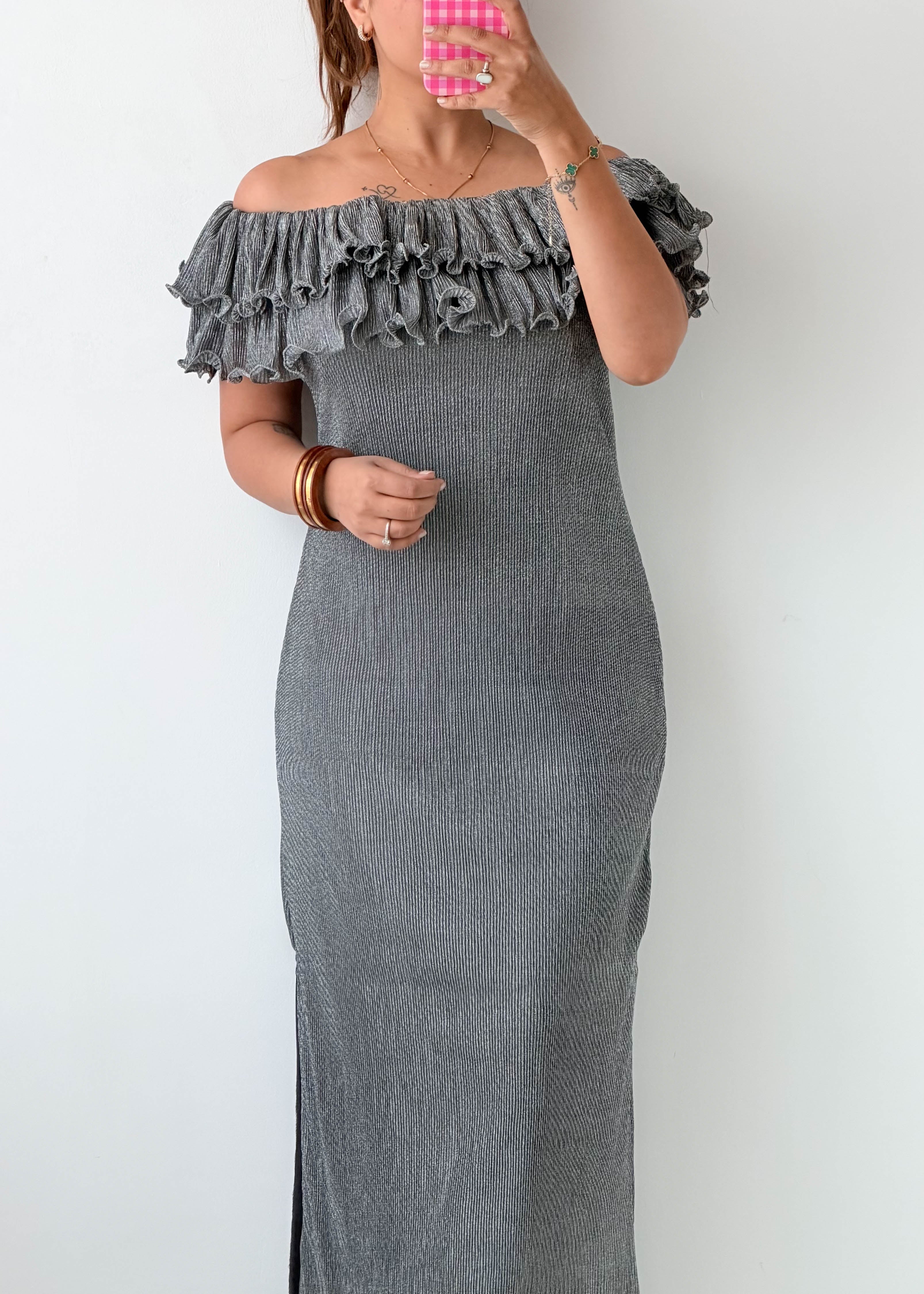 Size S-M Grey Off-Shoulder Ribbed Midi Dress