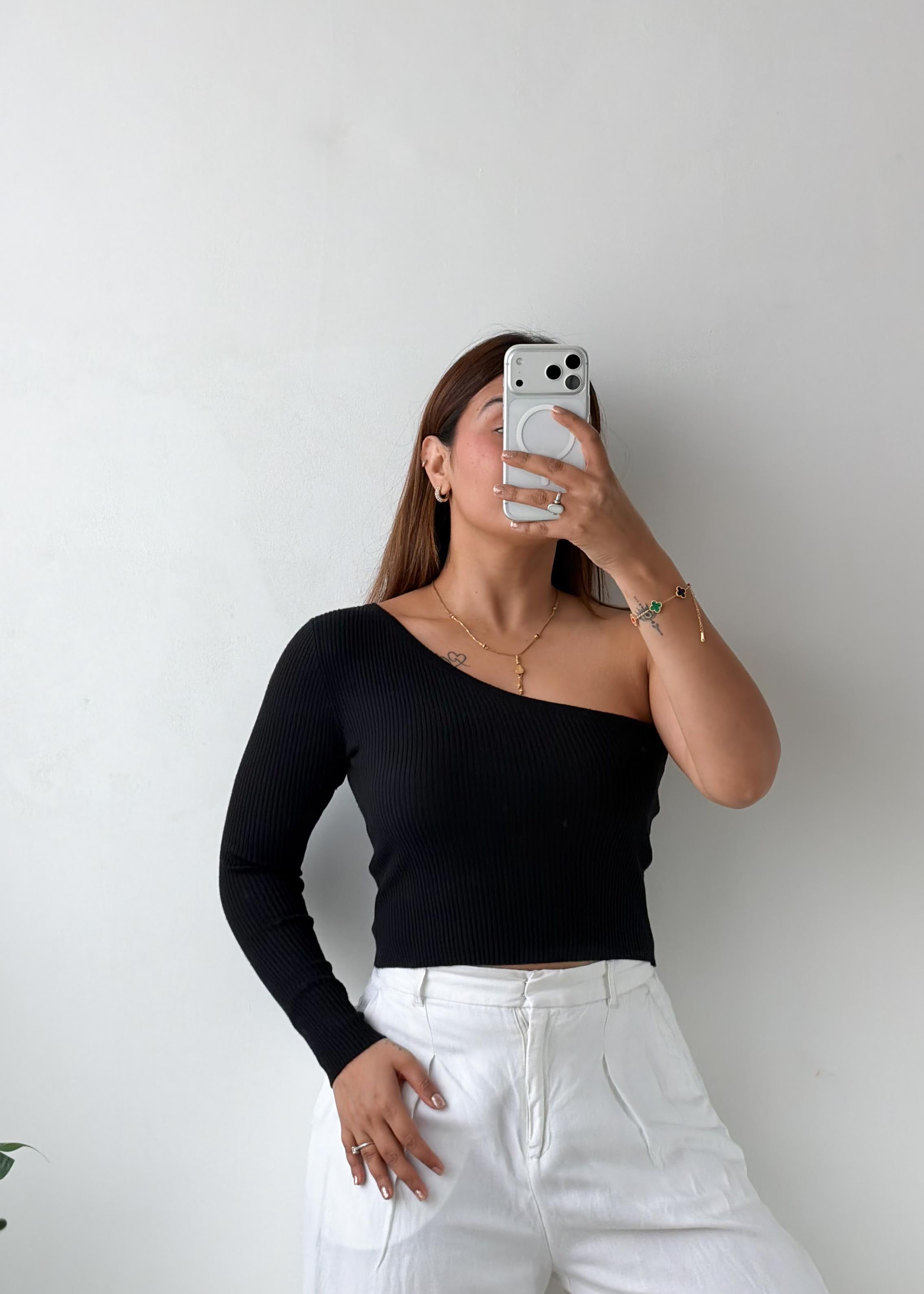 Size M-L Black One Shoulder Ribbed Top