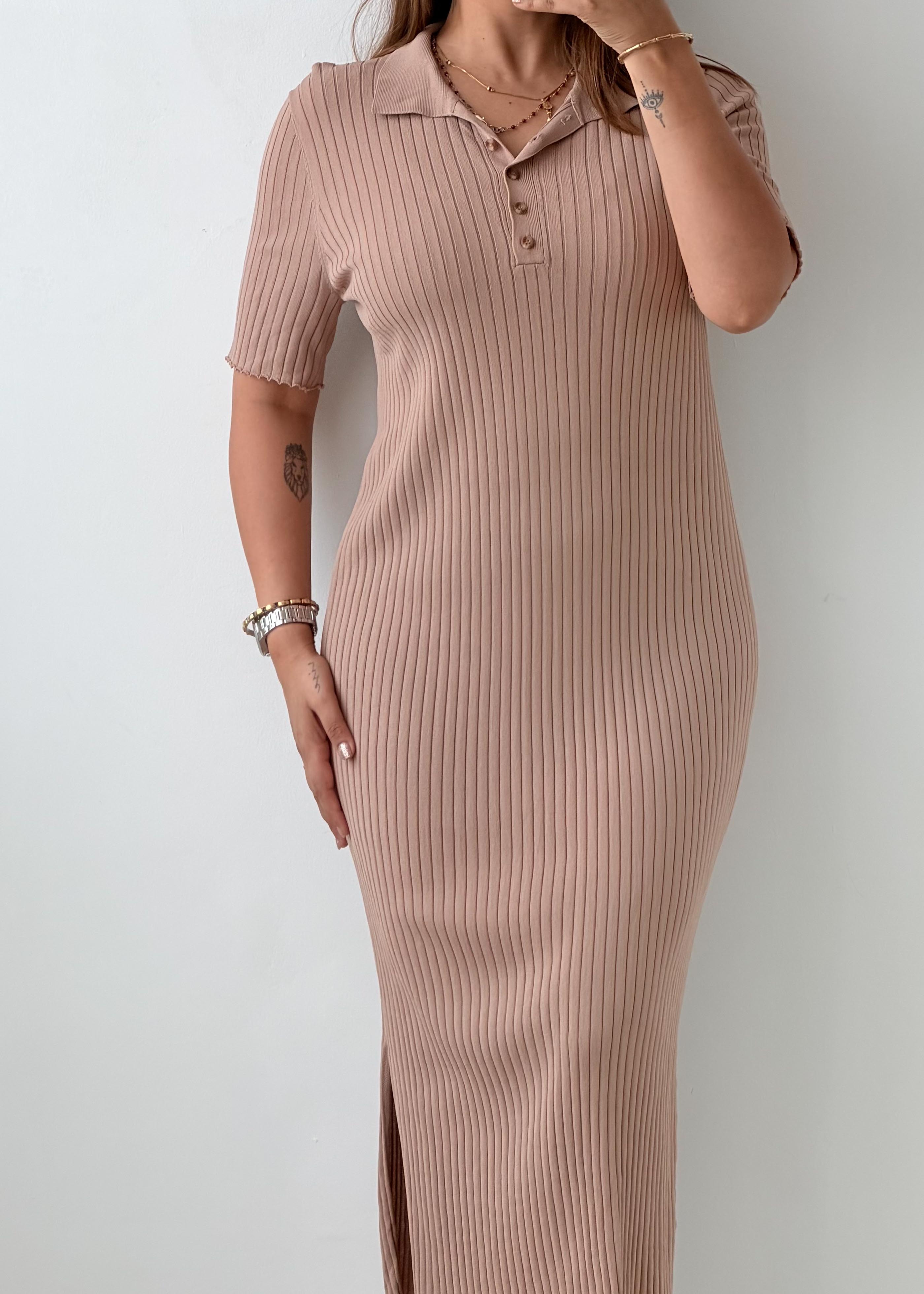 Size M-L Beige Ribbed Polo Knit Maxi Dress