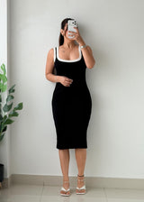 Size M-L Black & White Contrast Knit Midi Dress