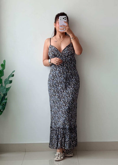floral print slip maxi dress Size M-L Black Floral Slip Maxi Dress – Closet by Payal