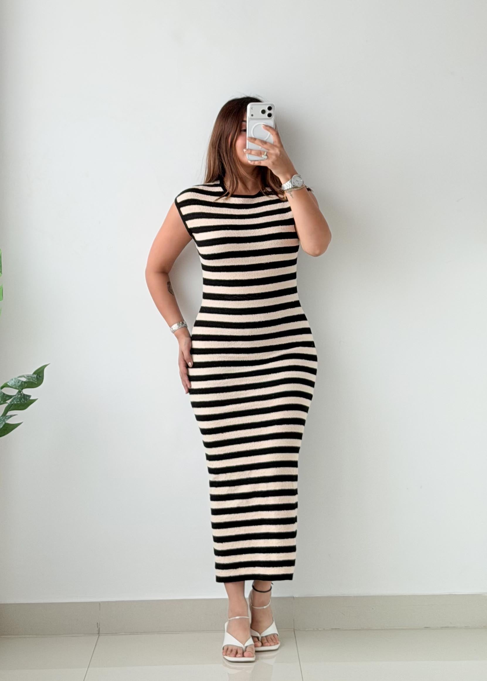 Size S-M Black & White Striped Ribbed Knit Midi Dress