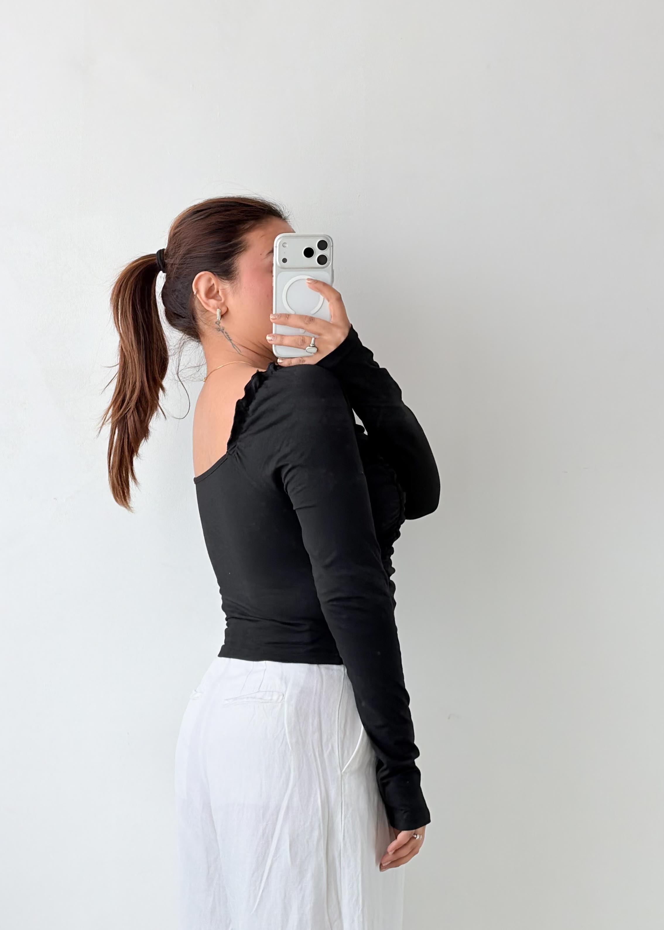 Size S-M Black Ruched Front Top