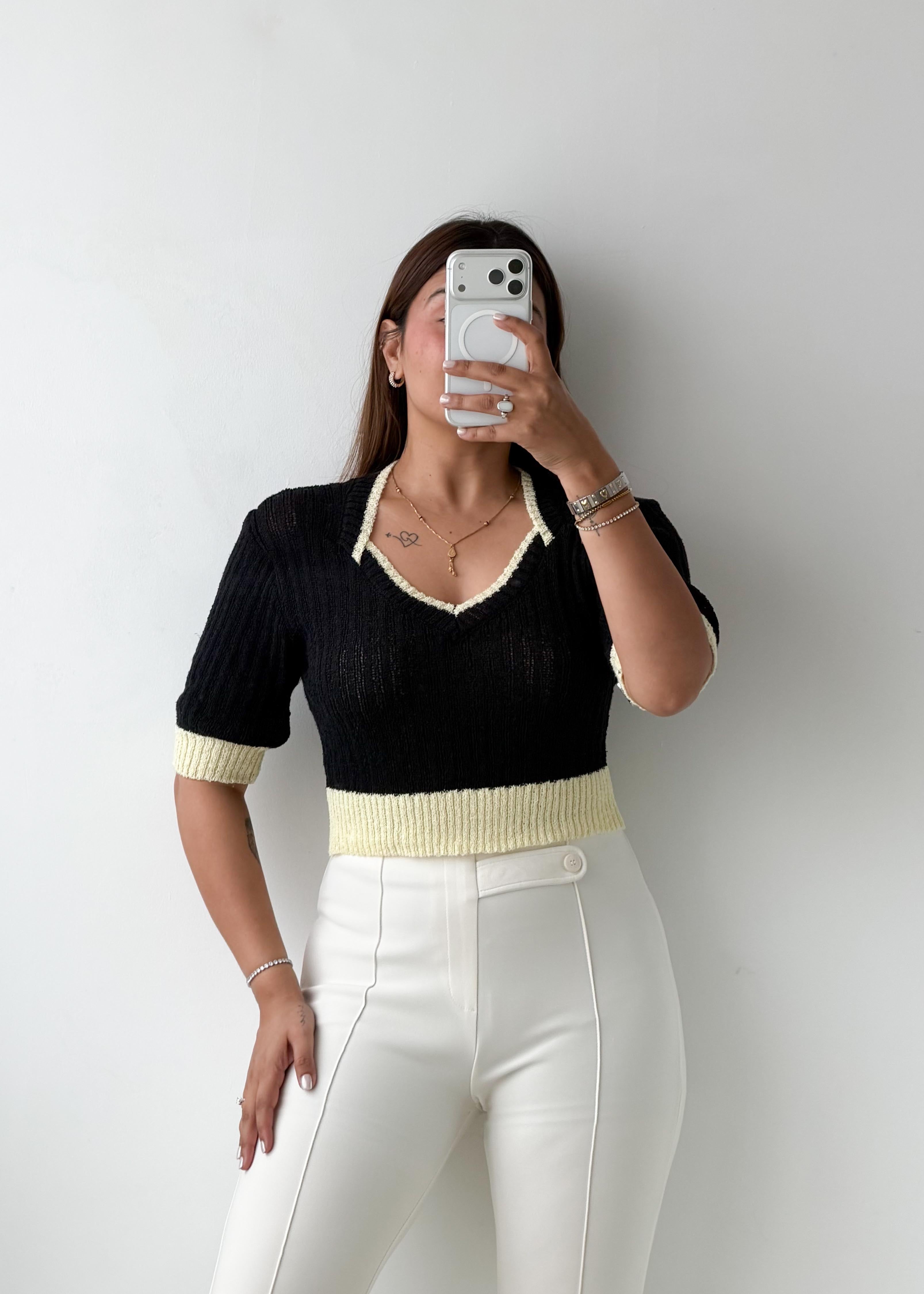 Size XS-S Black Contrast Collar Knit Top