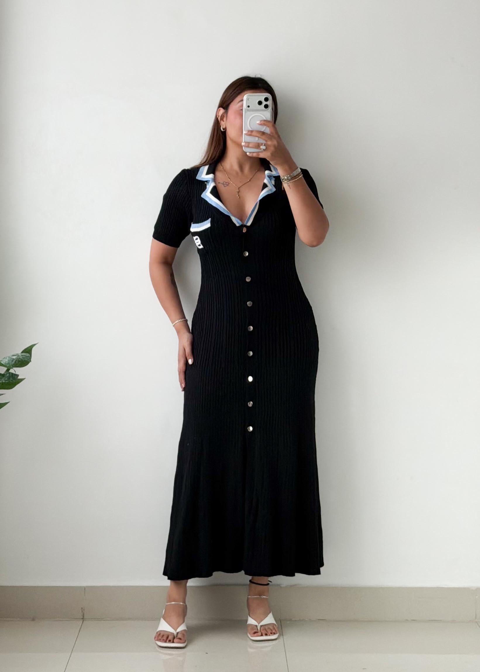 Size S-M Black Contrast Collar Ribbed Knit Maxi Dress
