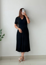 Size S-M Black Pleated Knit Midi Dress
