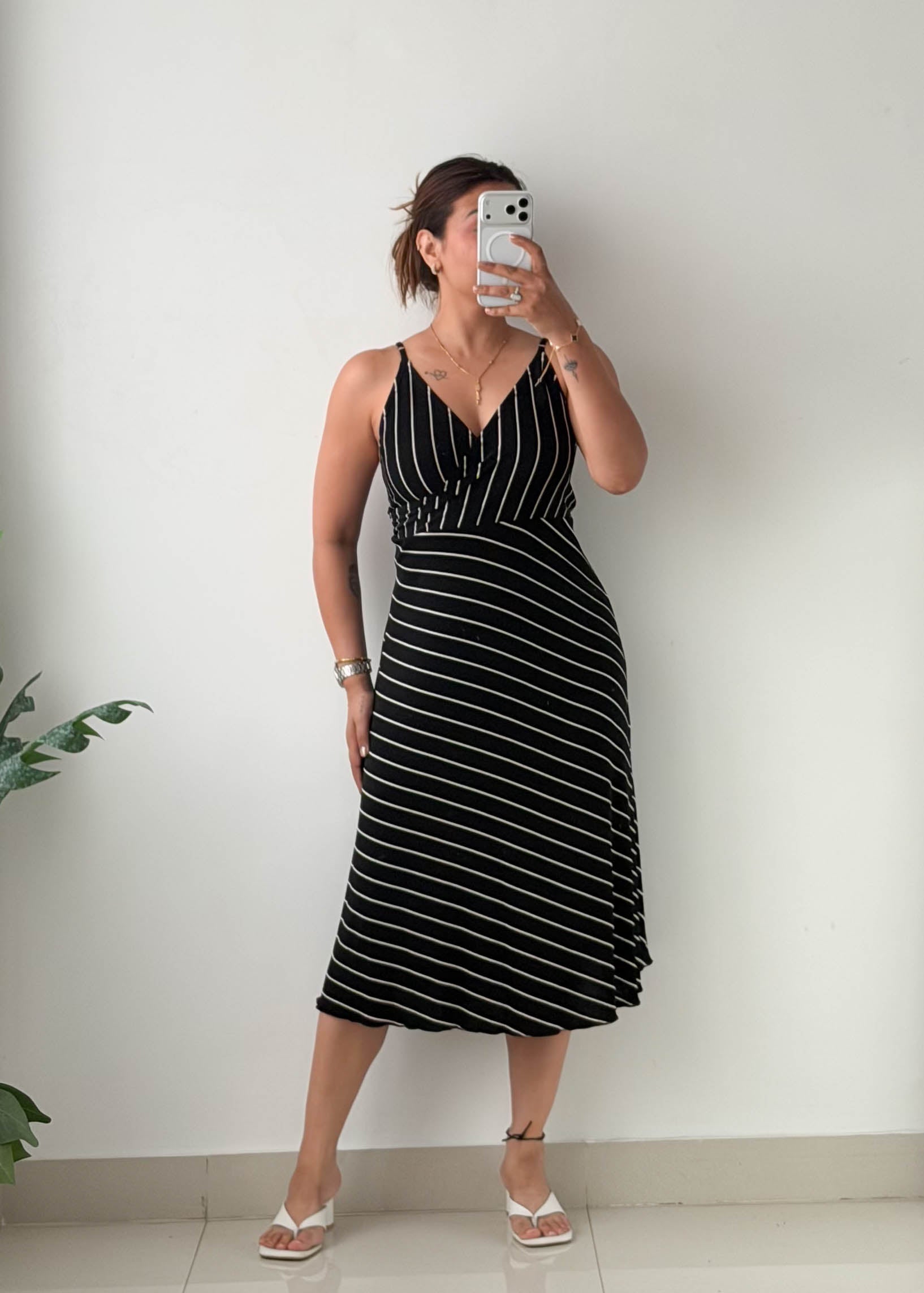 Size L-XL Black Striped Knit Wrap Midi Dress