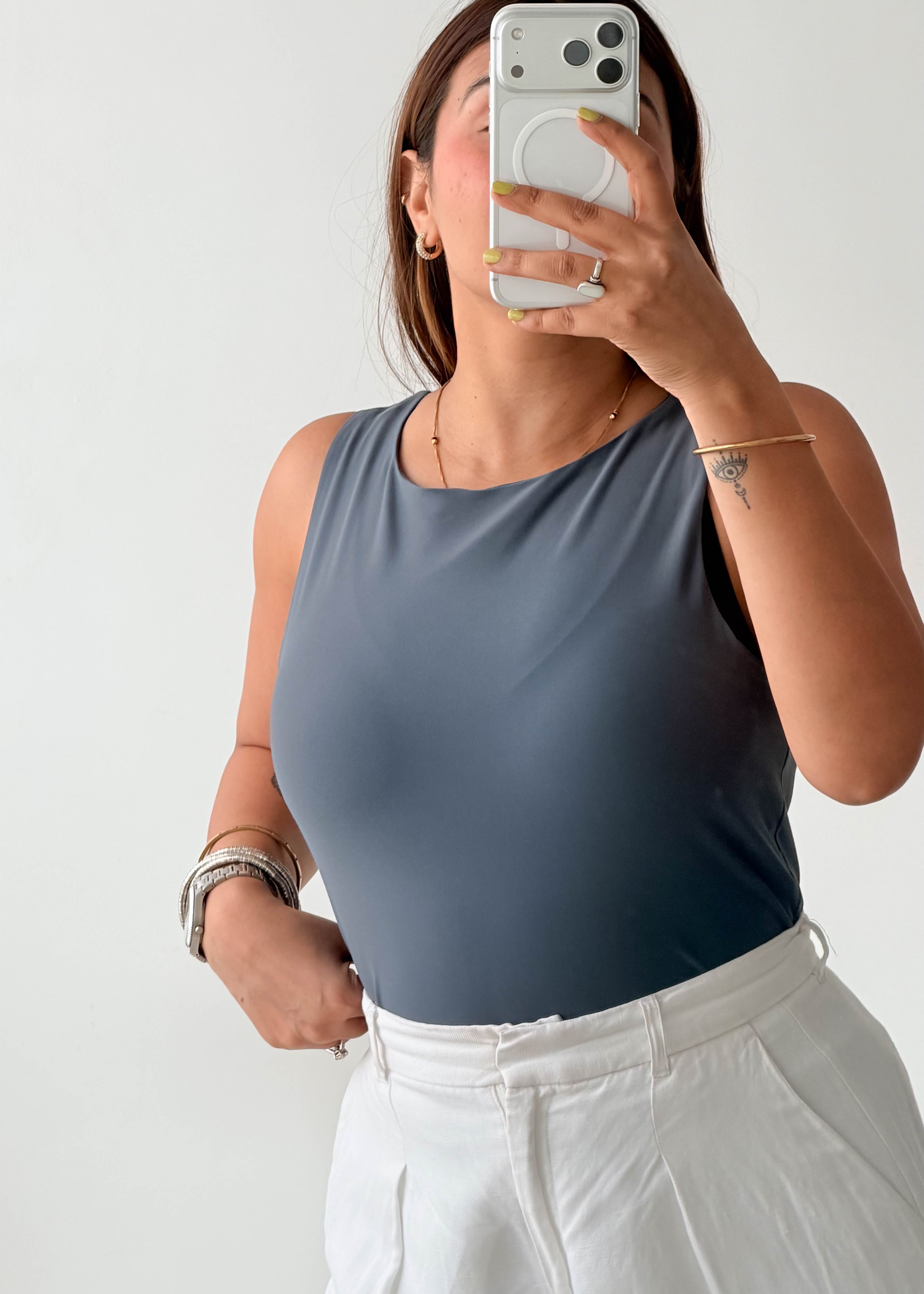 Size L-XL Grey Sleeveless Top