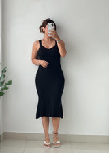 Size M-L Black Ribbed Bodycon Midi Dress
