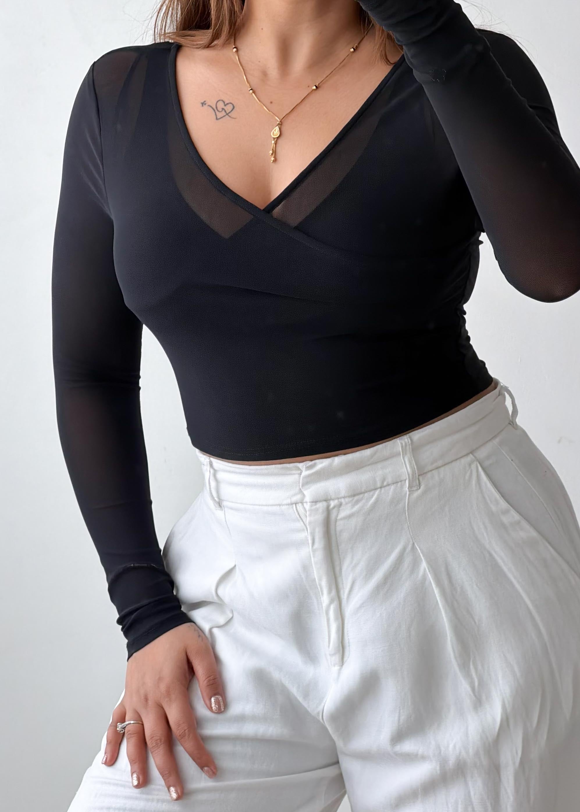 Size XS-M Black Wrap style V-Neck Top