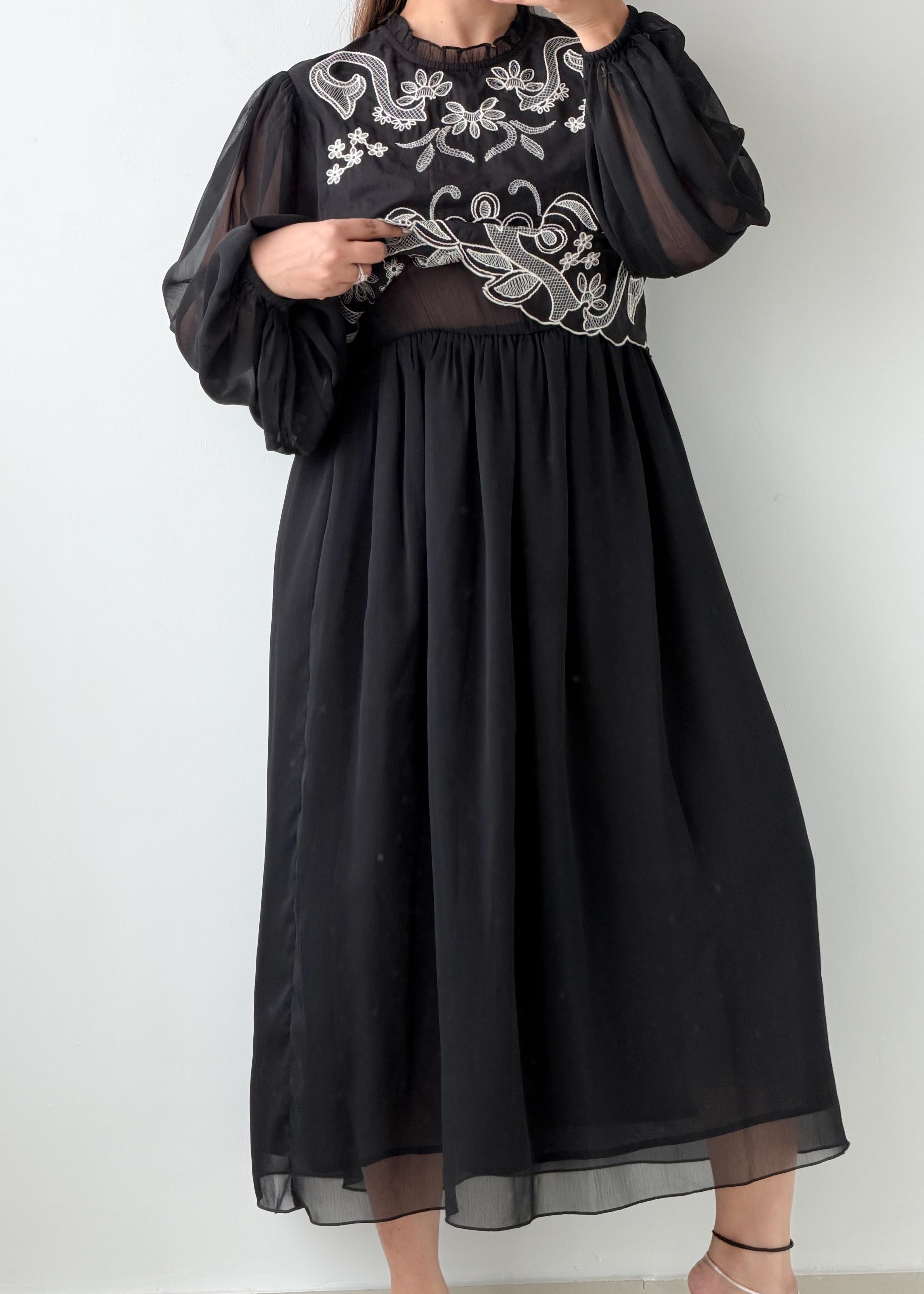 Size M-L Black Embroidered Sheer Maxi Dress