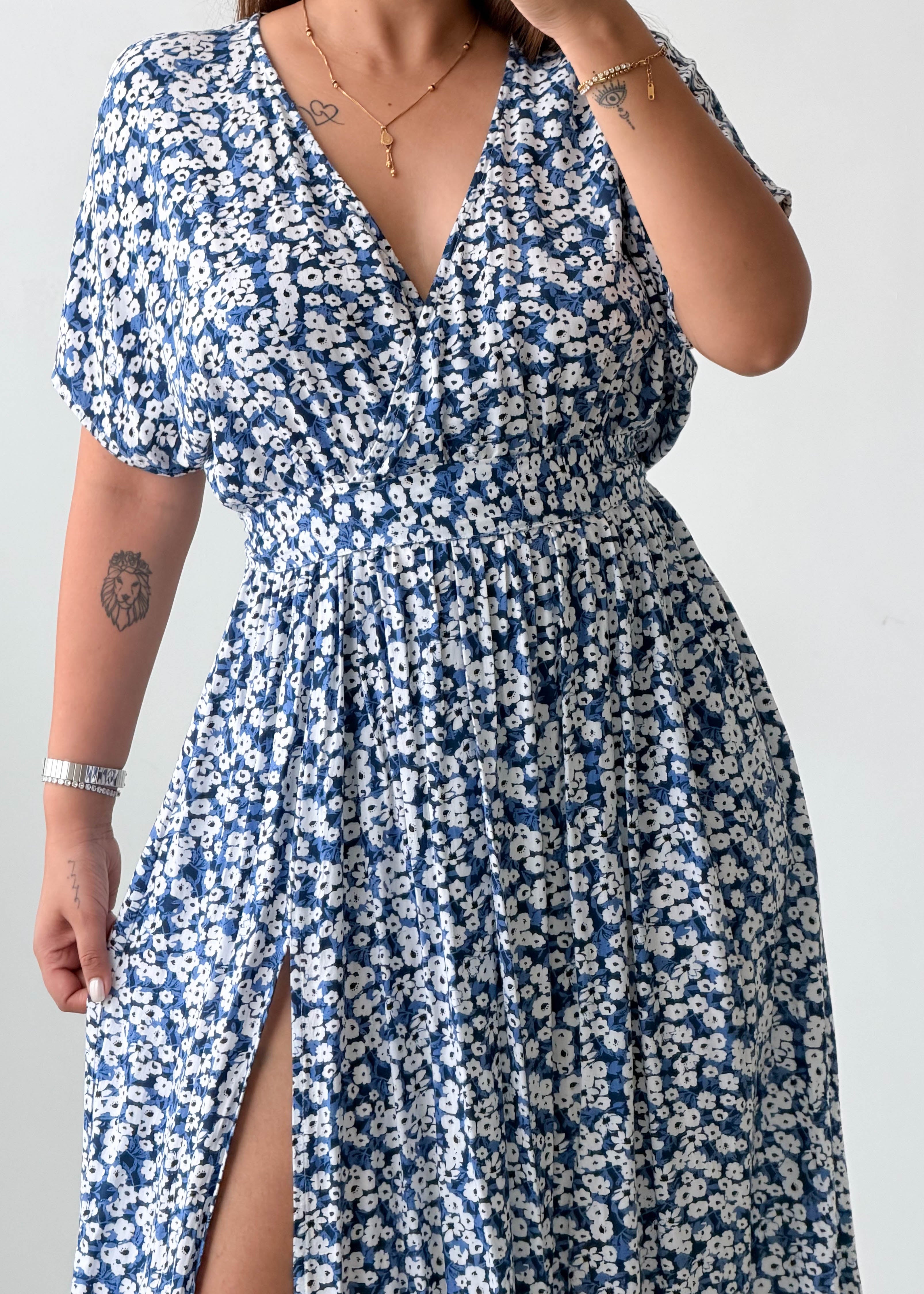 Size M-L Blue Floral Maxi Dress