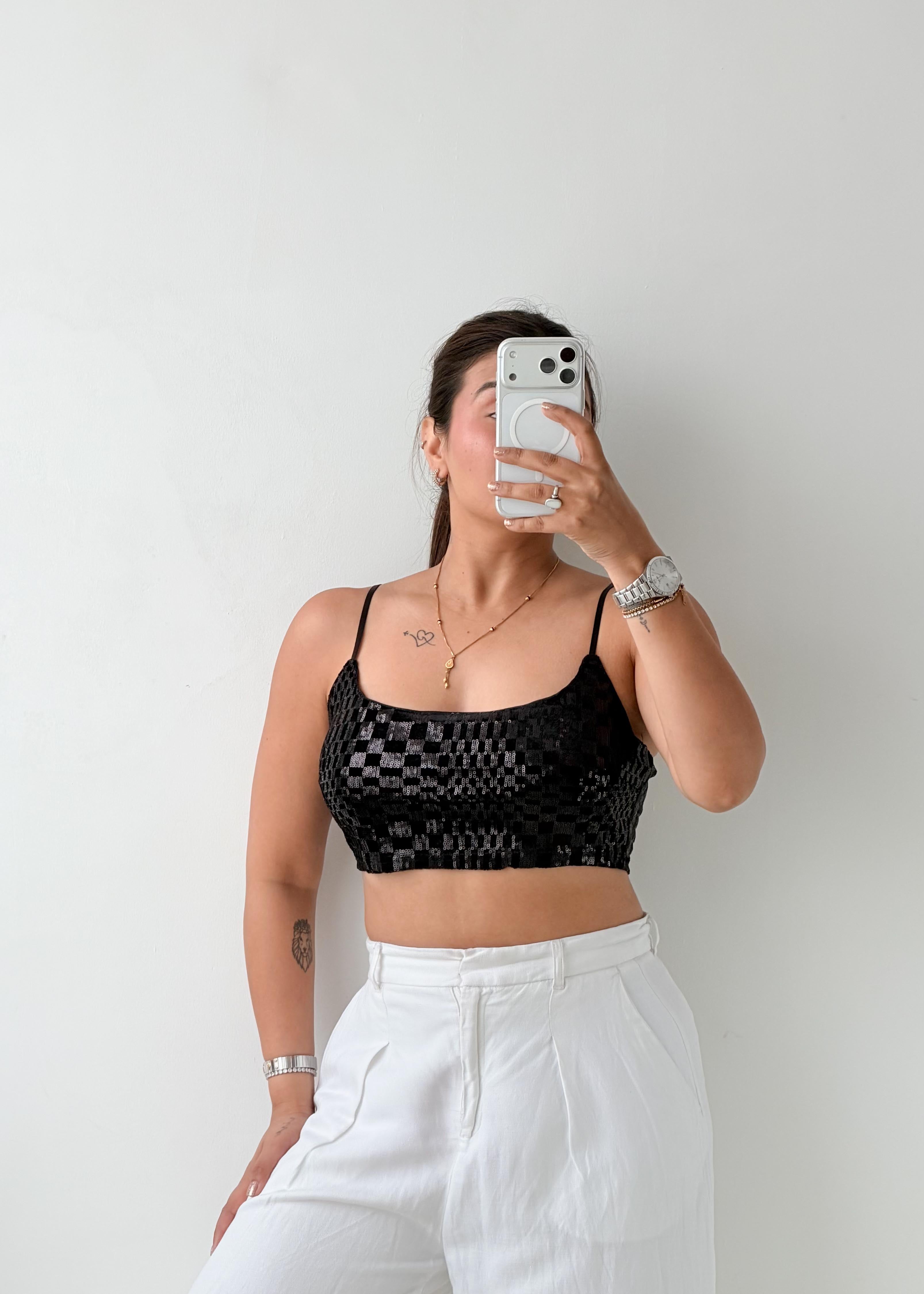 Size M Black Textured Crop Top