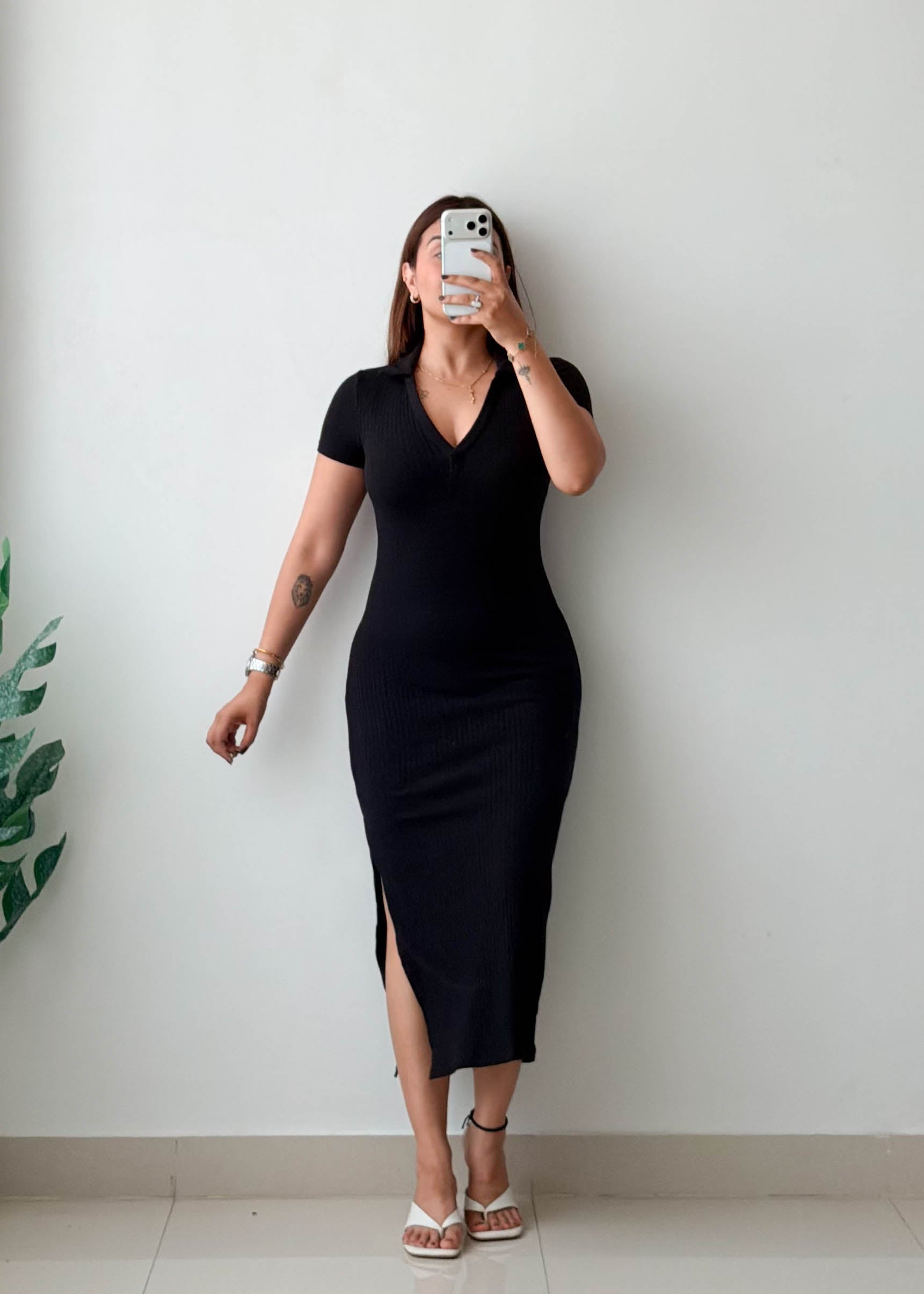 Size XS-S Black Collared Ribbed Midi Dress