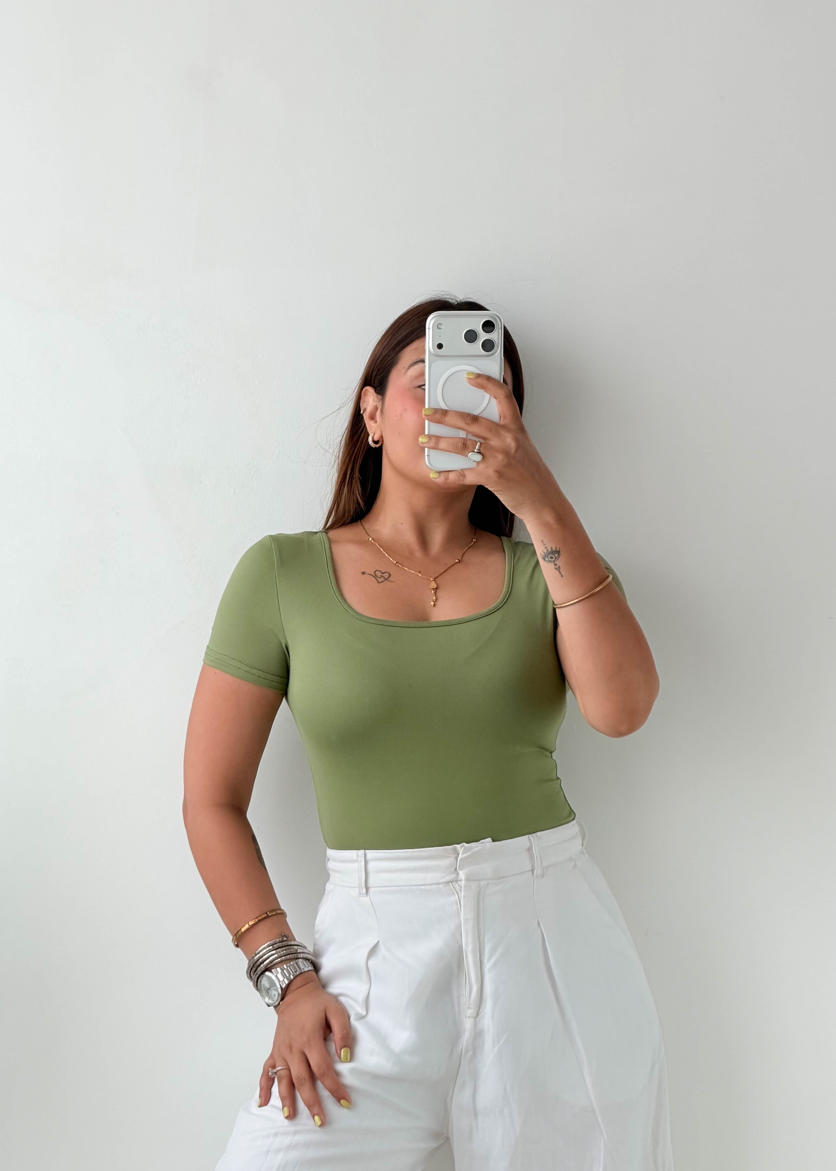 Size S-M Olive Green Scoop Neck Top