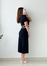 Size S-M Black Contrast Trim Knit Midi Dress