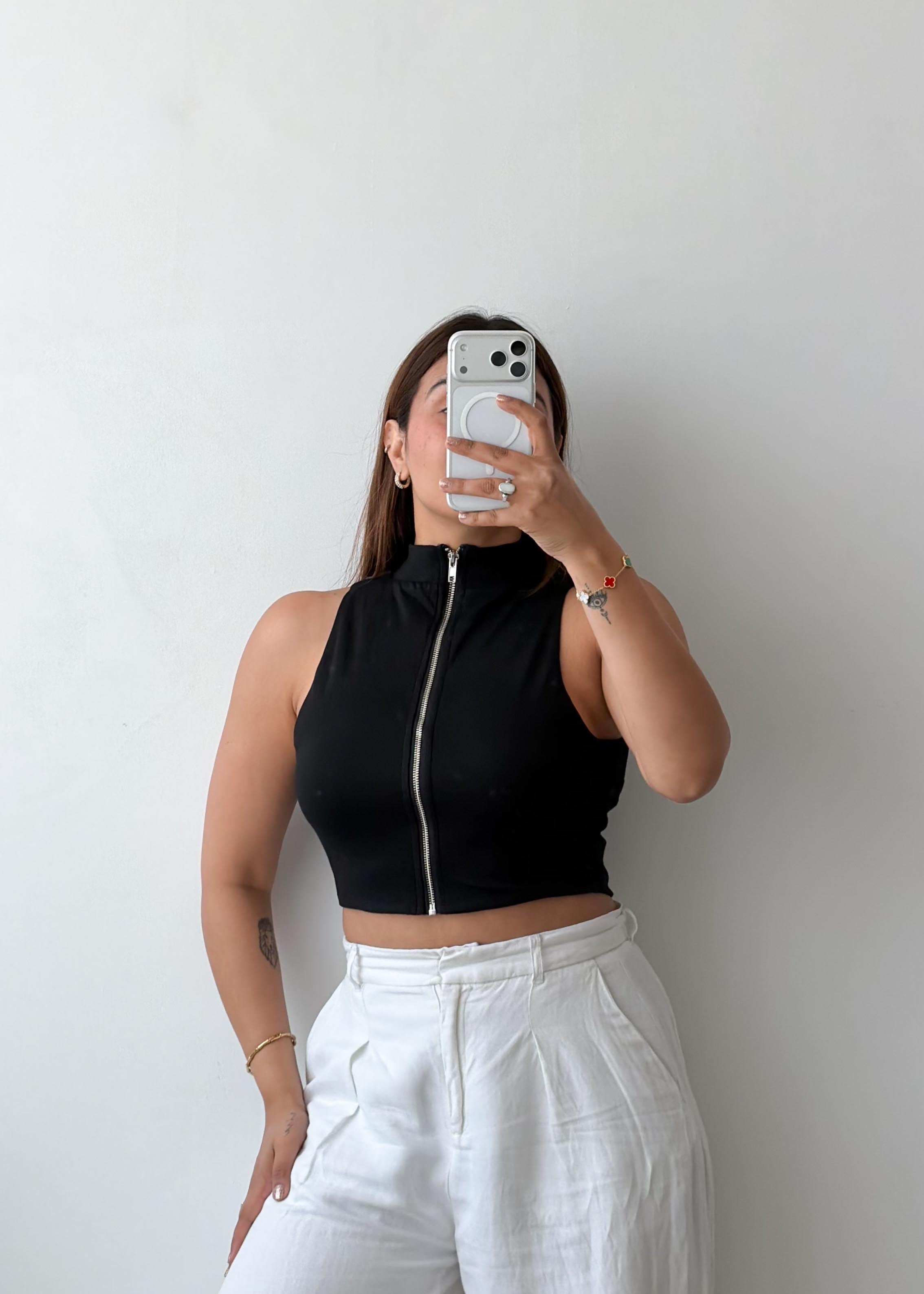 Size S-M Black Zip Front Crop Top